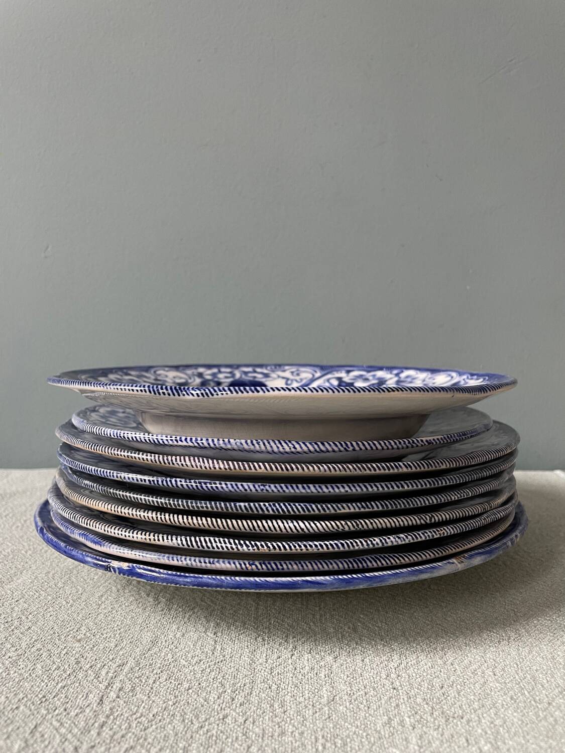 Series of 9 Creil Montereau plates, Flora model