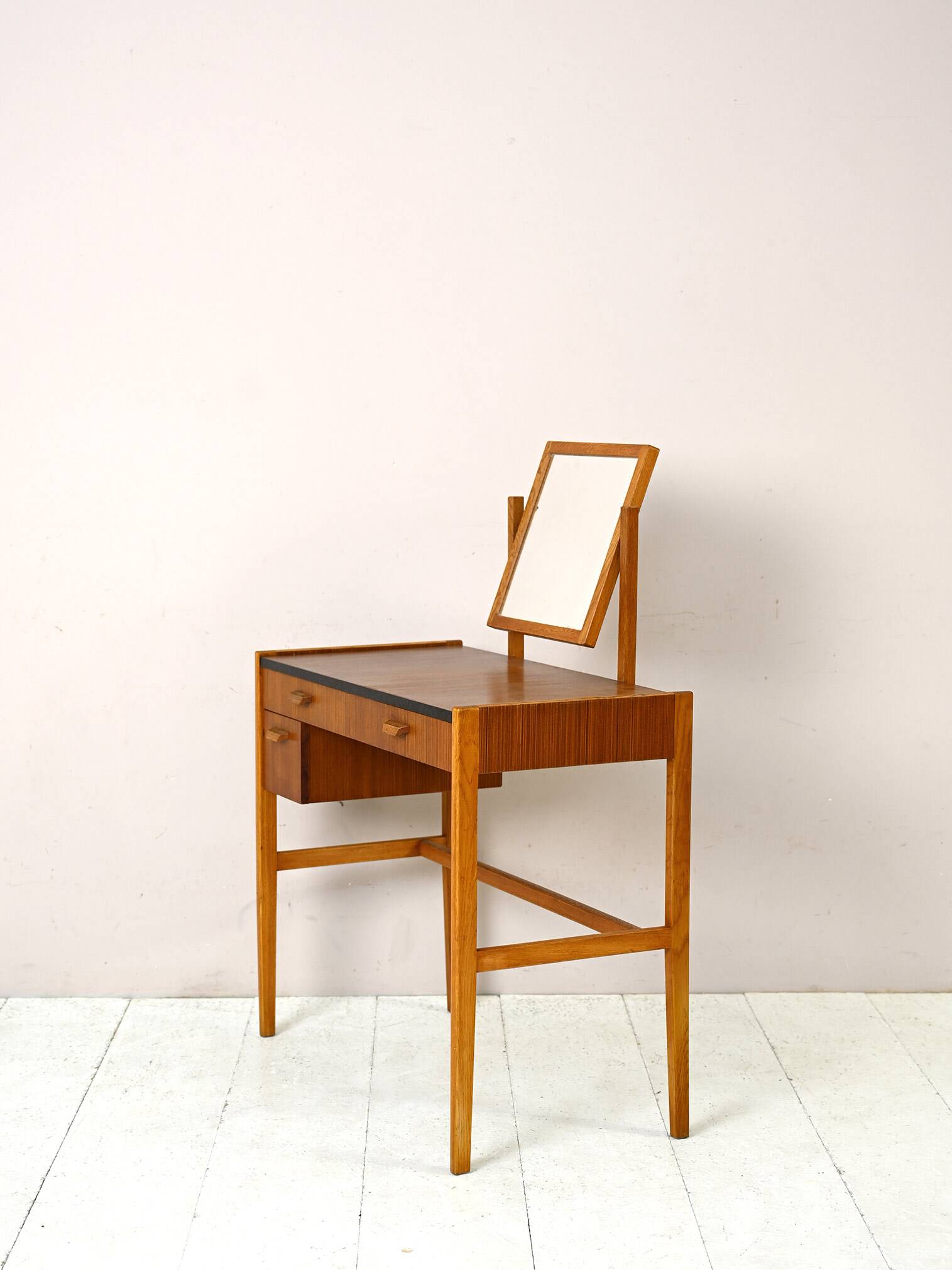 Scandinavian dressing table with drawers