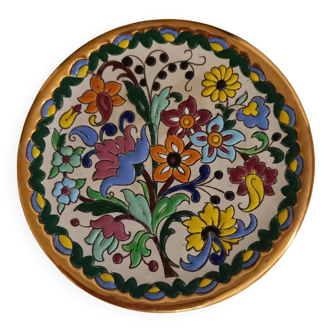 Beautiful vintage ceramic plate Sévillarte with 24kt gold plating. A beautiful bouquet of flowers