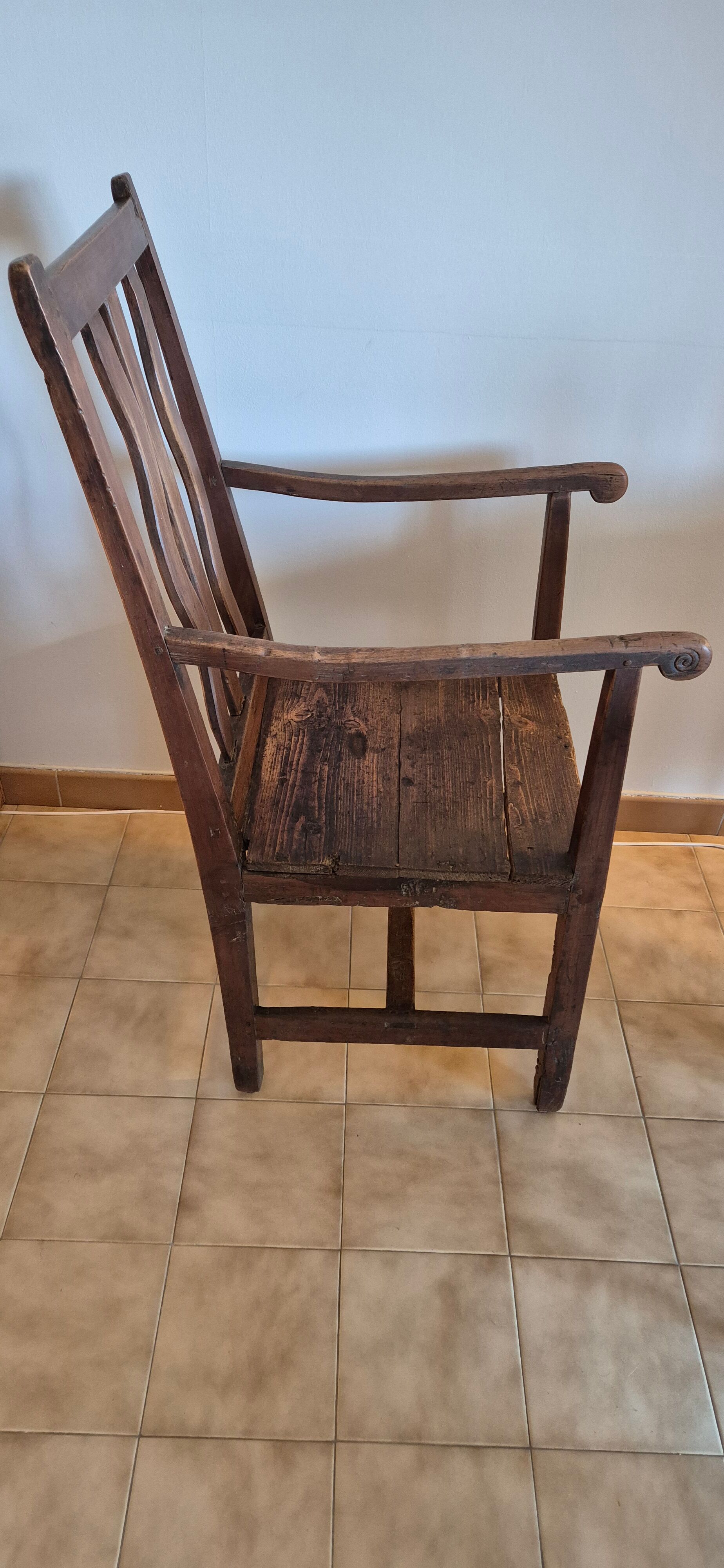 Rustic Antique Armchair in Walnut – Popular Art (Late 19th Century)
