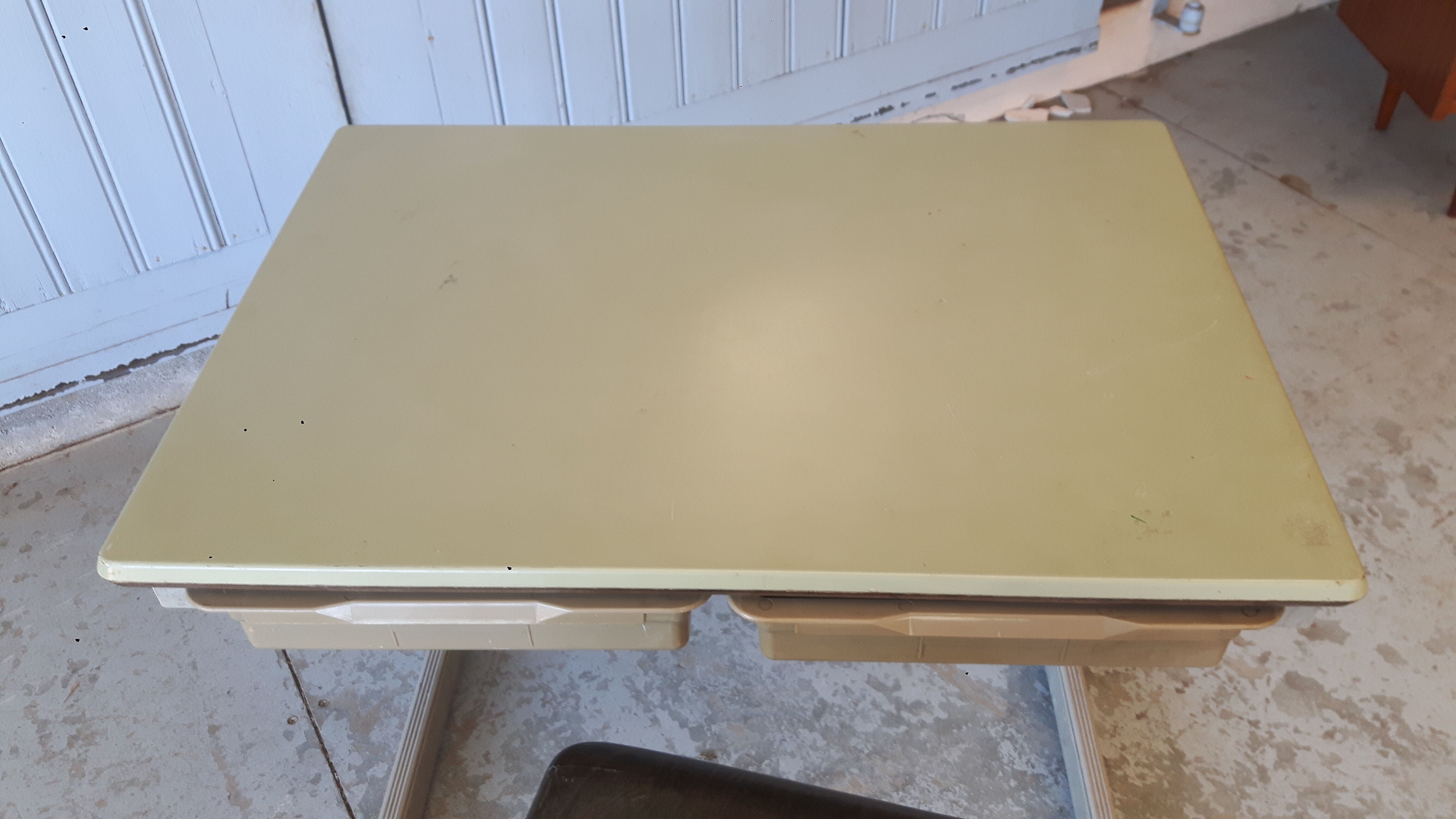 Desk and chair child Thur op Holland