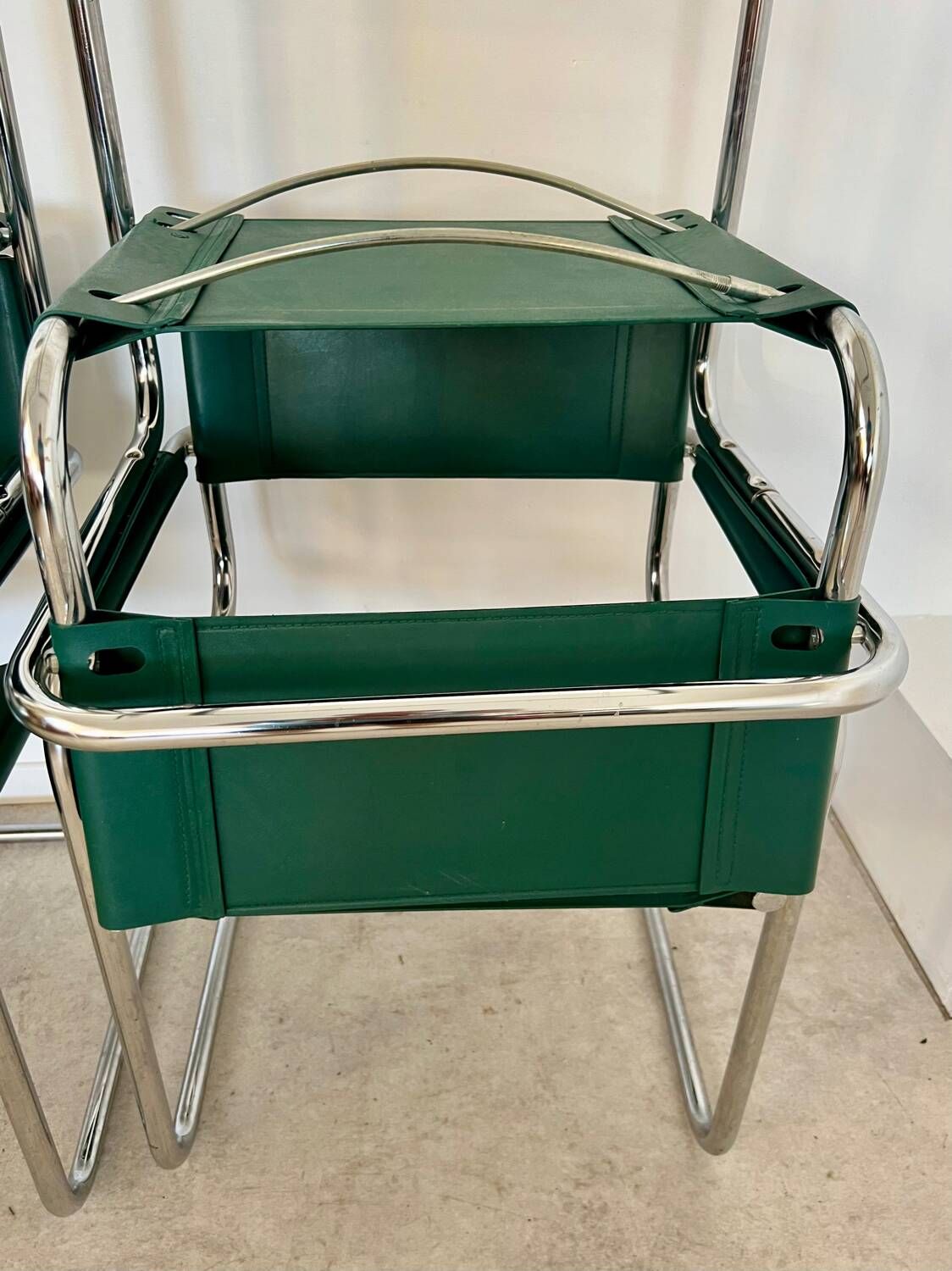 Set of 6 tubular chairs Bauhaus style design 80s/90s green