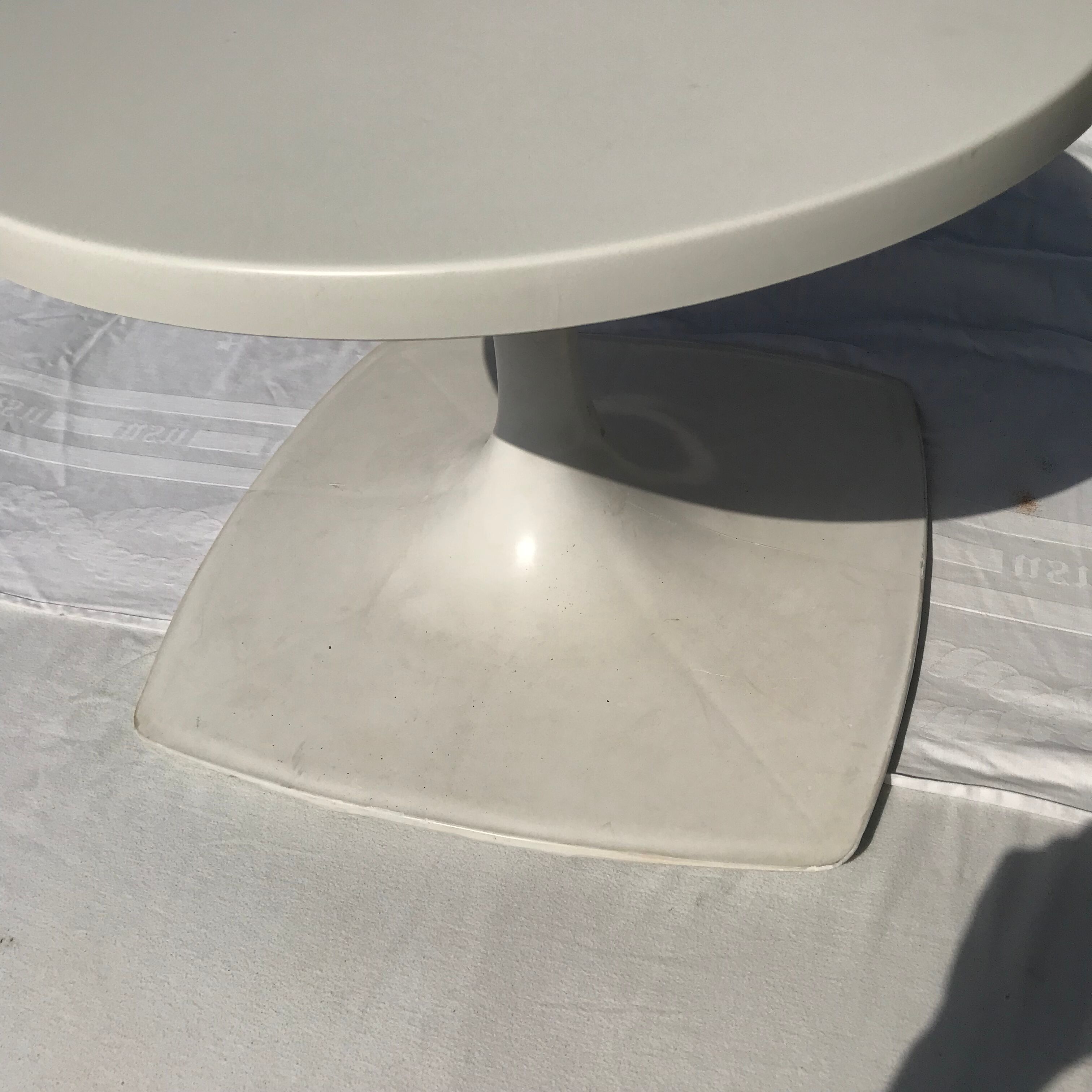 Coffee table foot tulip Stamp 1970