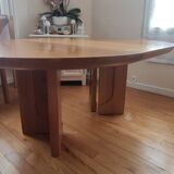 Extendable table and 4 leather chairs
