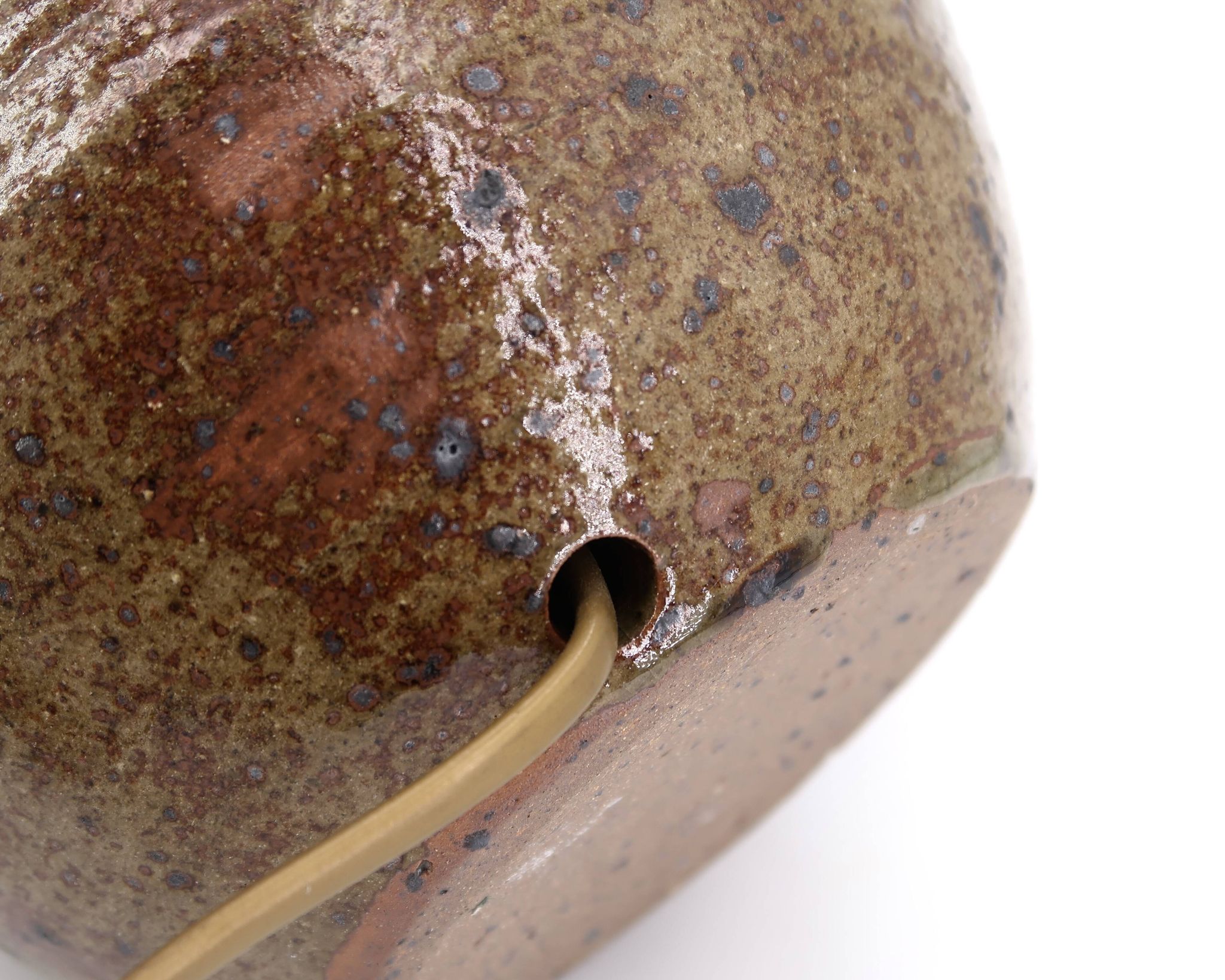 Lampe boule de potier en grès pyrité de Guy Baudat, années 70