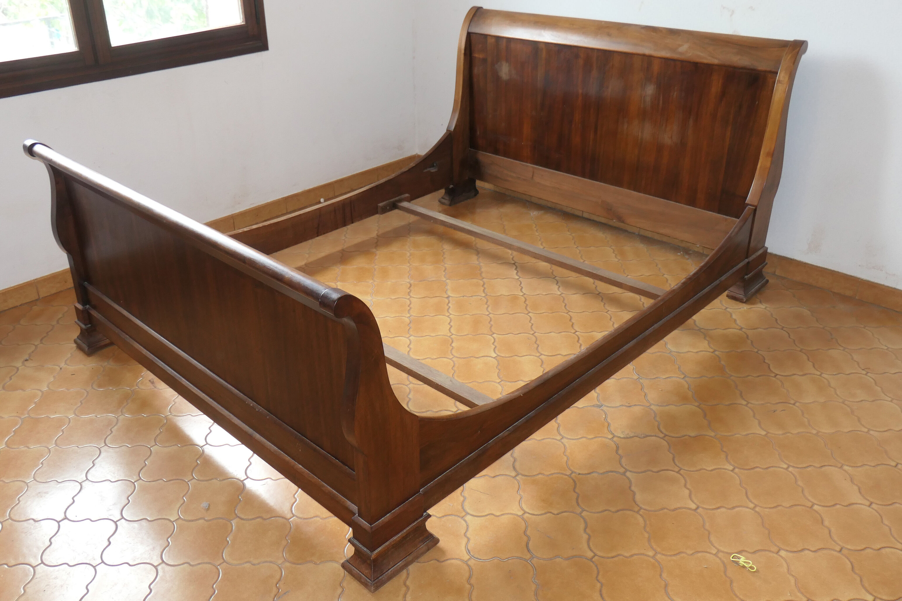 Bed 140 x 190 solid wood