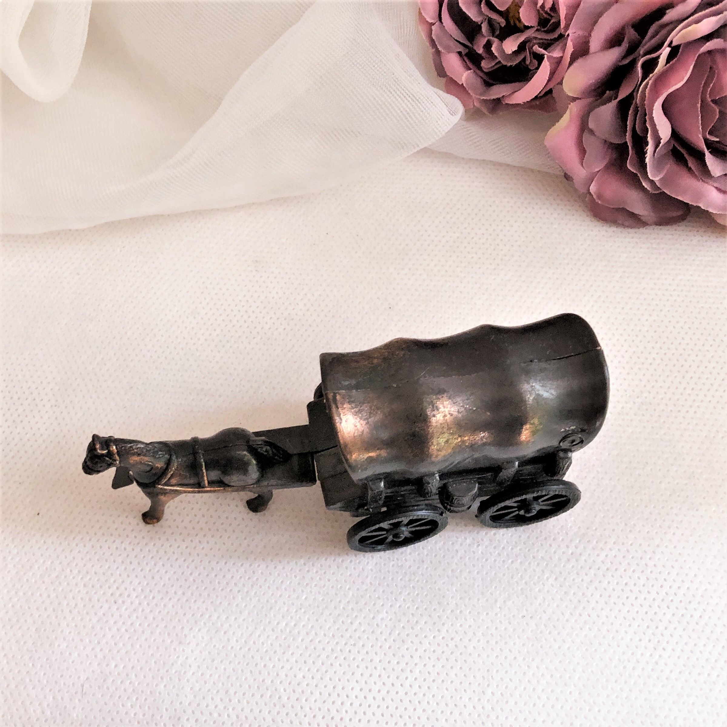 Metal pencil sharpener vintage horse and carriage collection