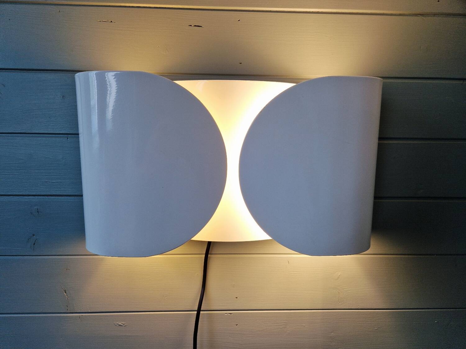 Flos wall light, Foglio model, design Tobia Scarpa, 1966