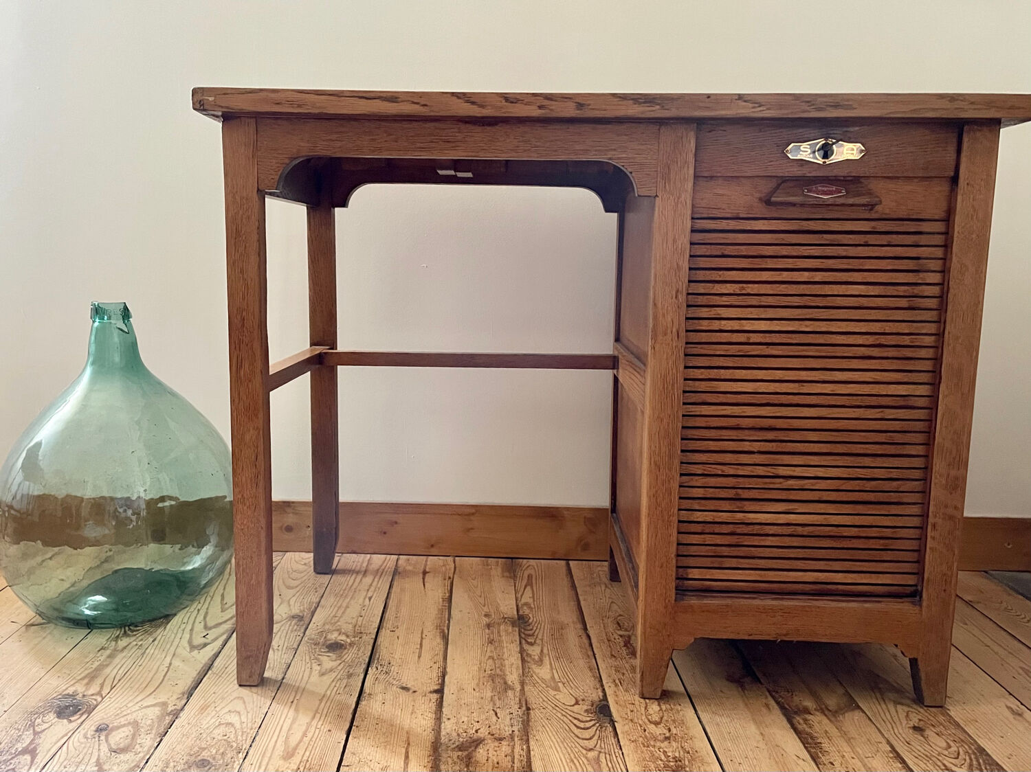 Children's desk