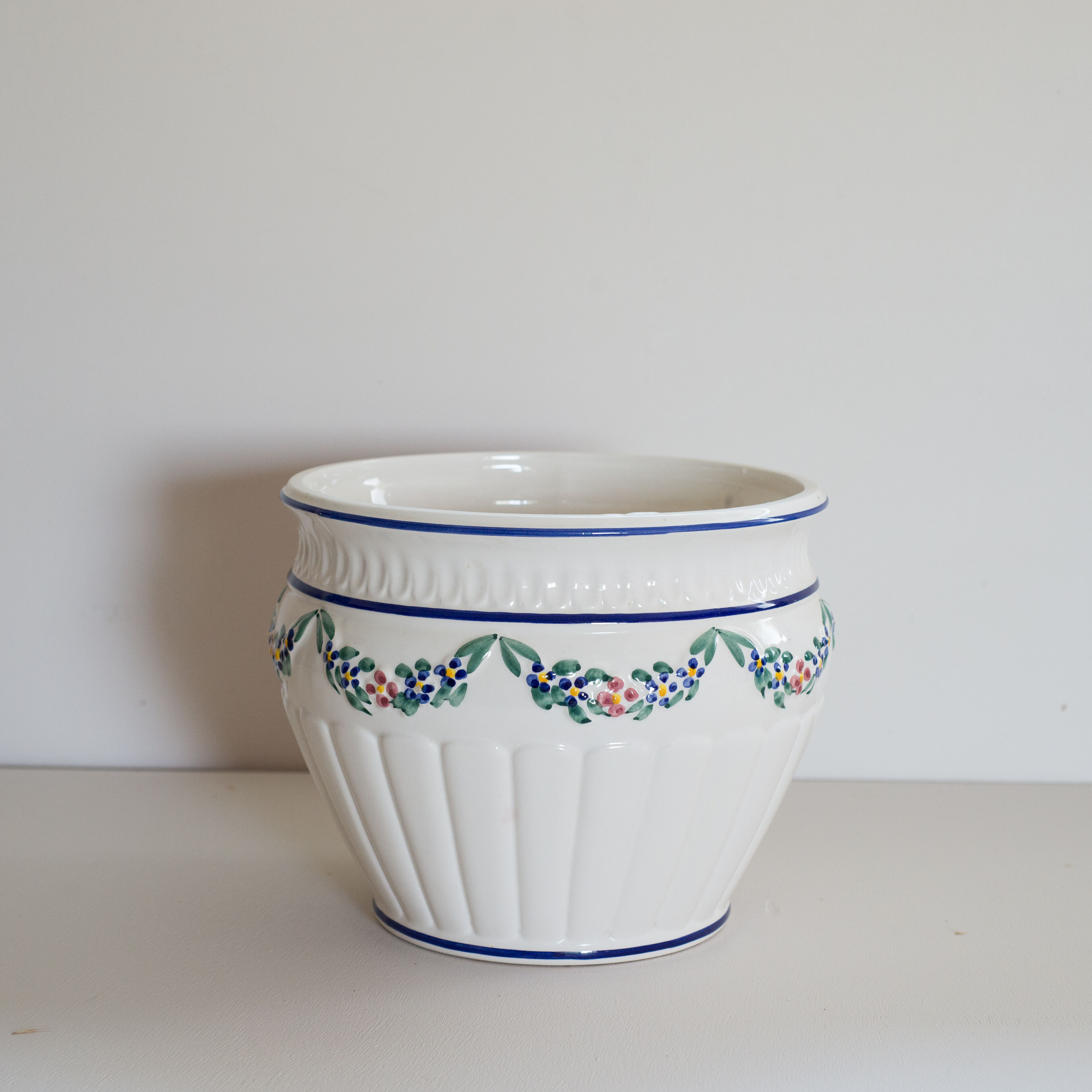 Pot paint cover by hand