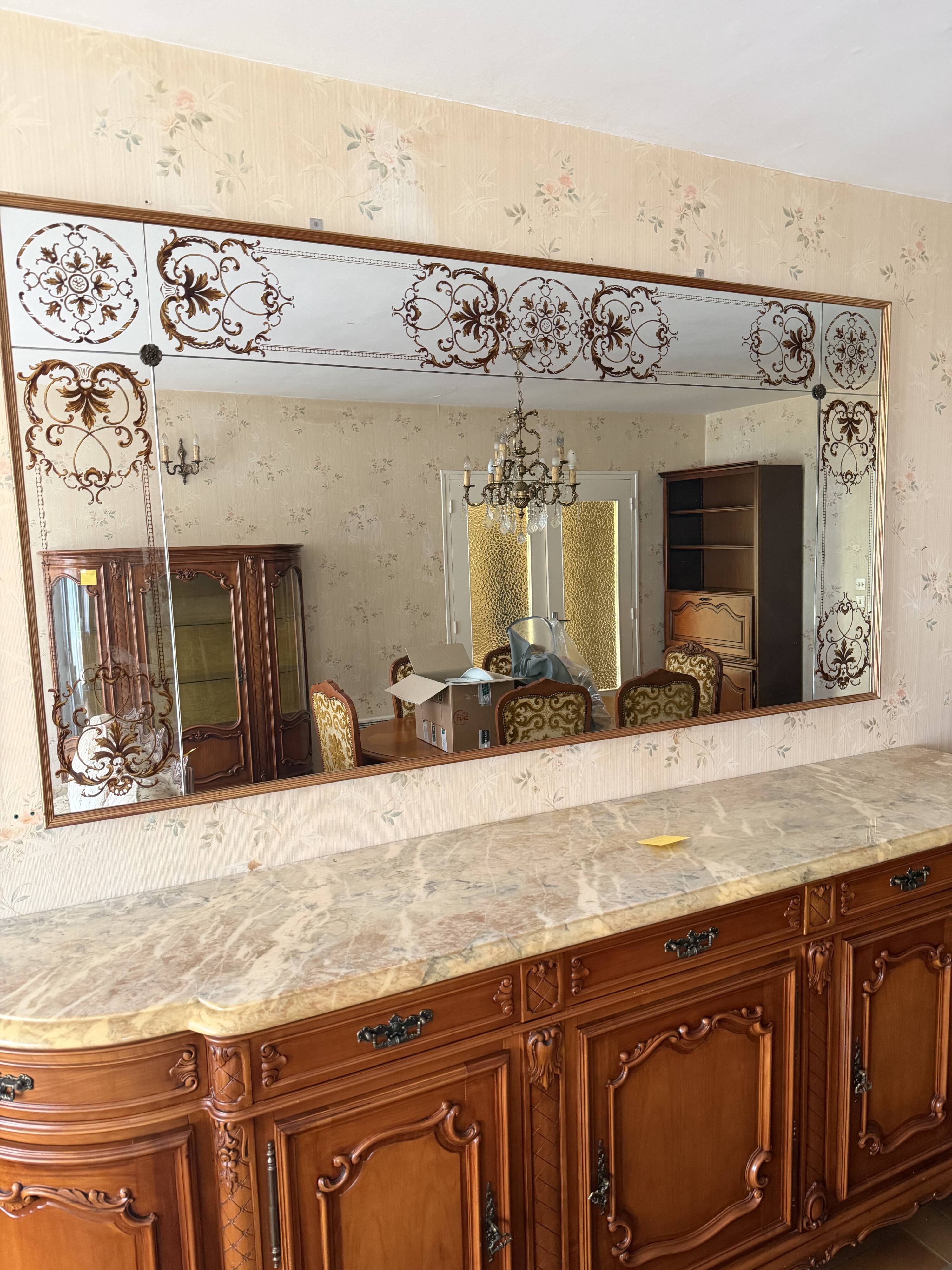 Brasserie Mirror