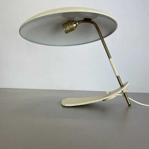 Lampe moderniste kalmar sytle Bauhaus beige metal et laiton, Autriche, années 1950
