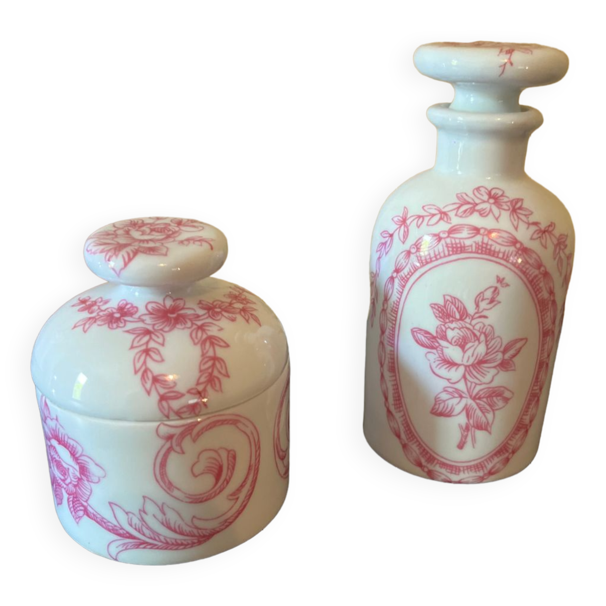 Set of porcelain pots of paris