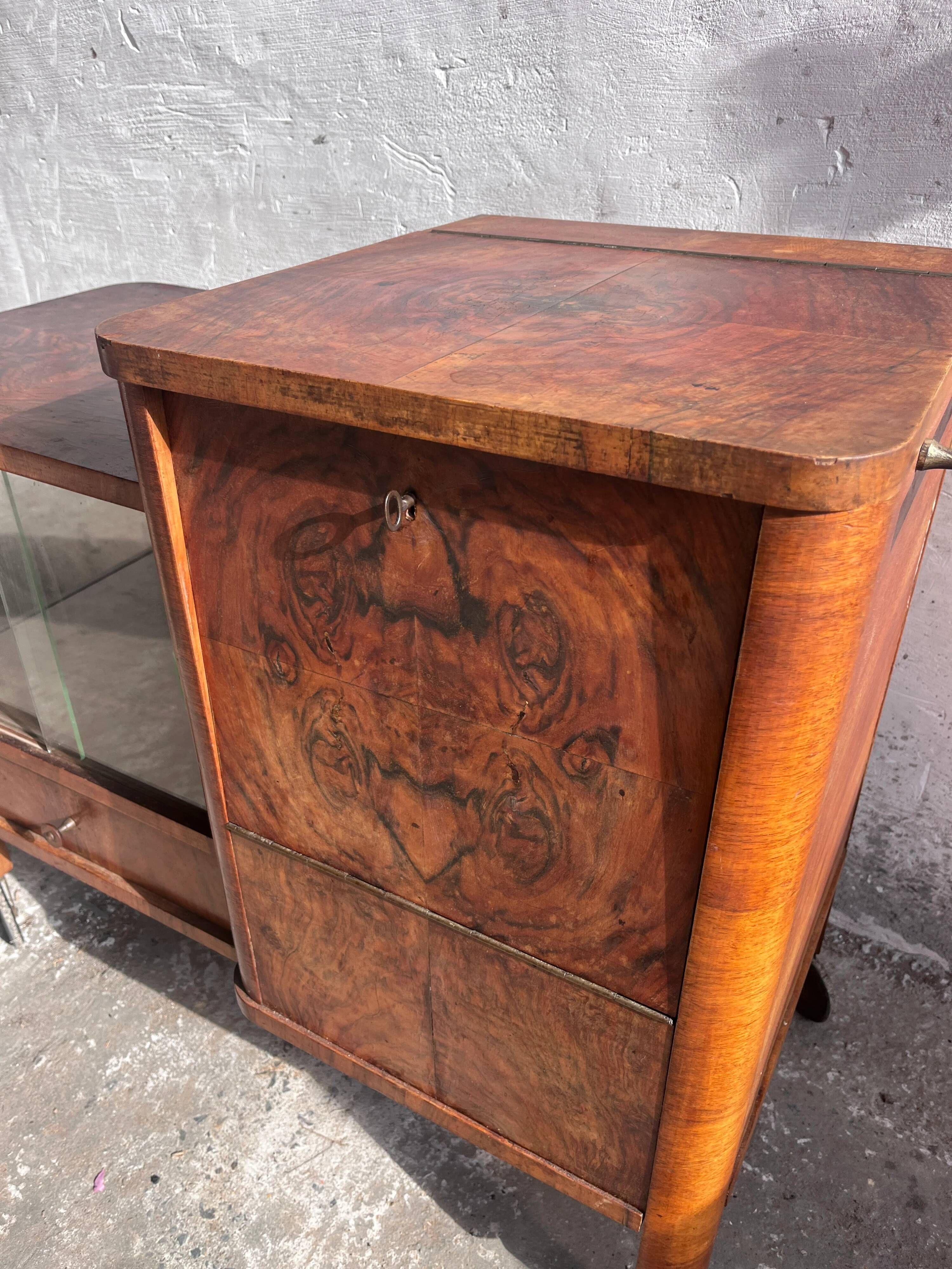 Desserte de bar Art déco en noyer, circa 1930s