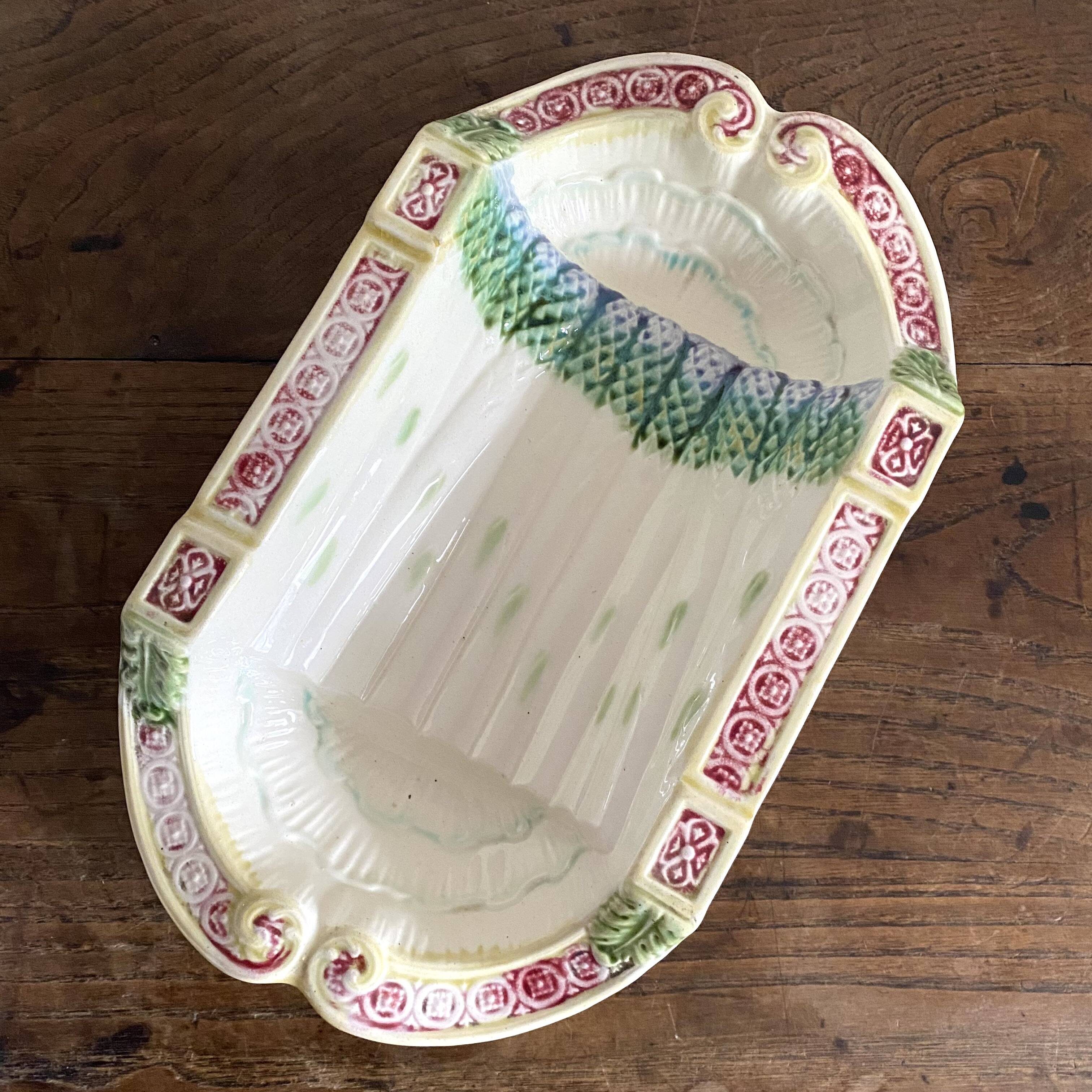 Old asparagus dish in slip Salins les bains