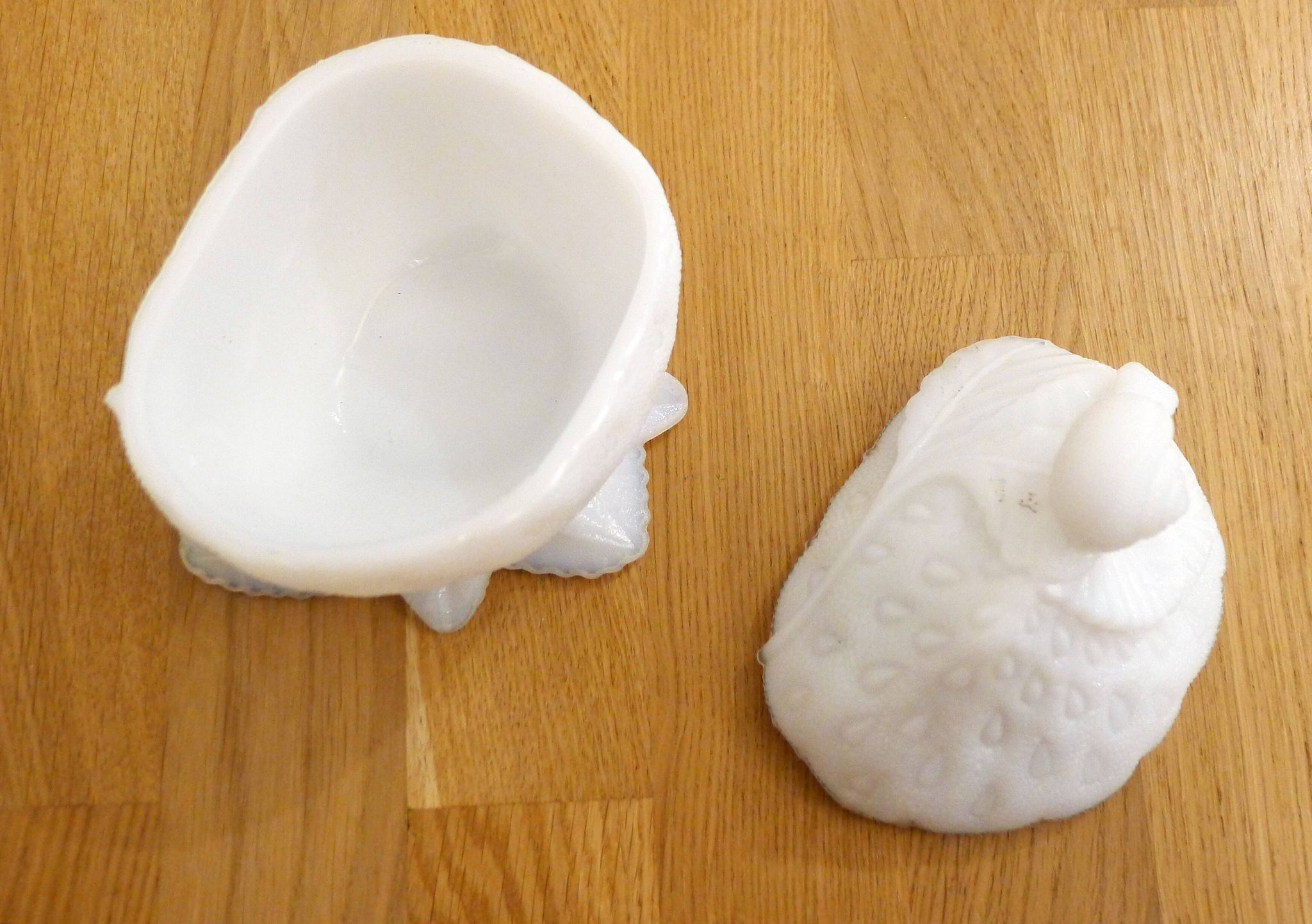 Strawberry and snail sugar bowl