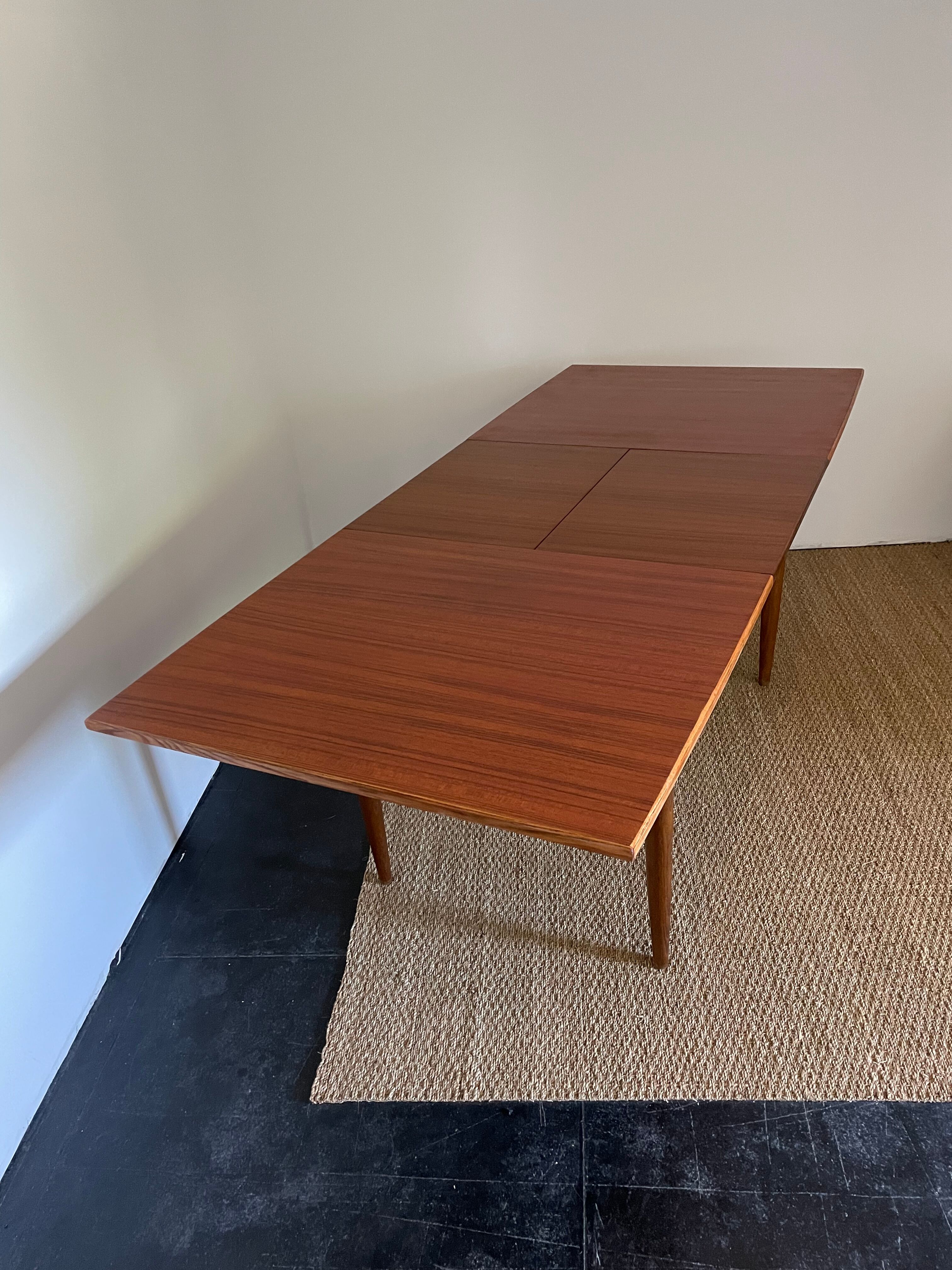 Vintage butterfly extension table year 50/60