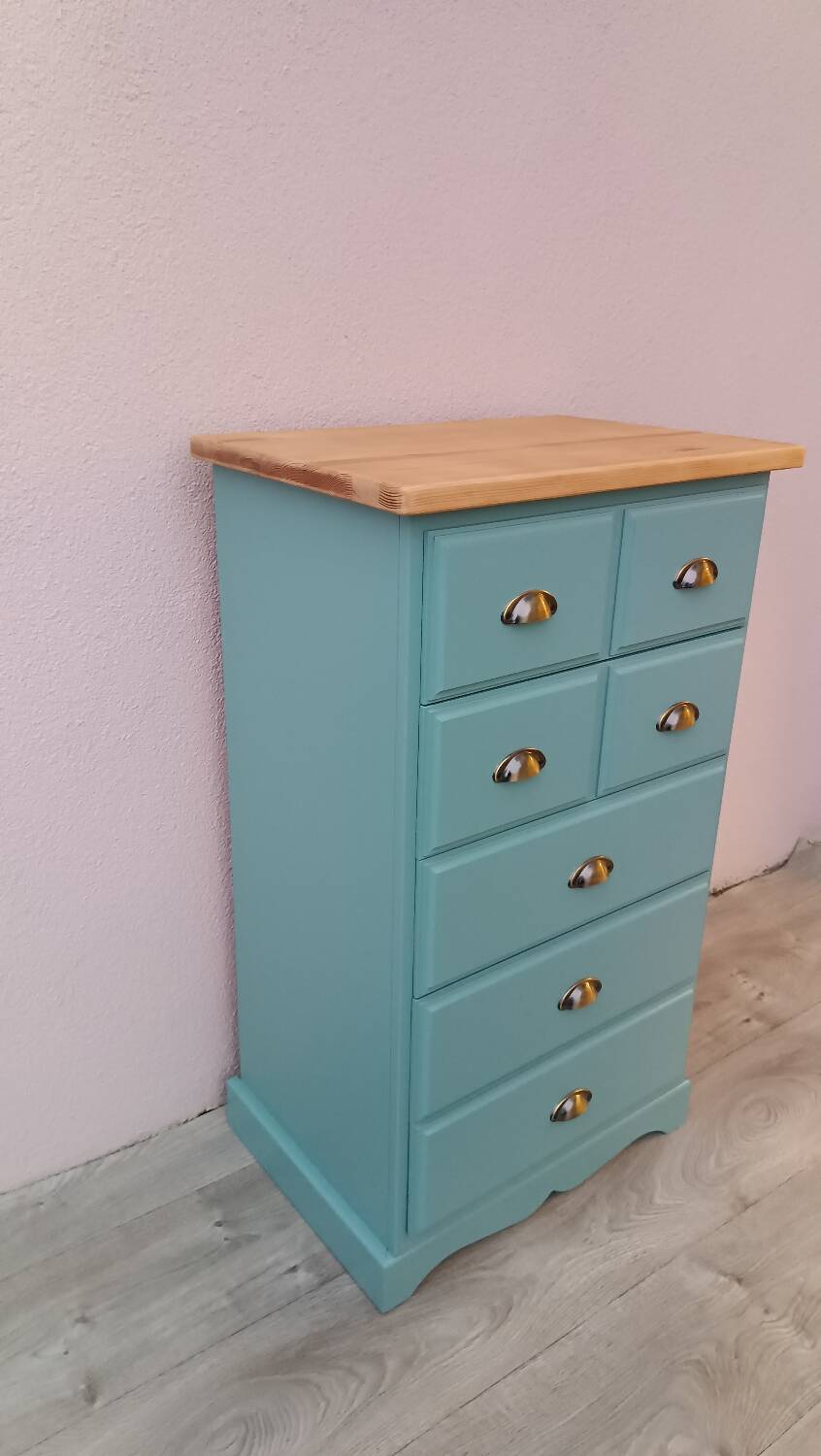 Chest of drawers