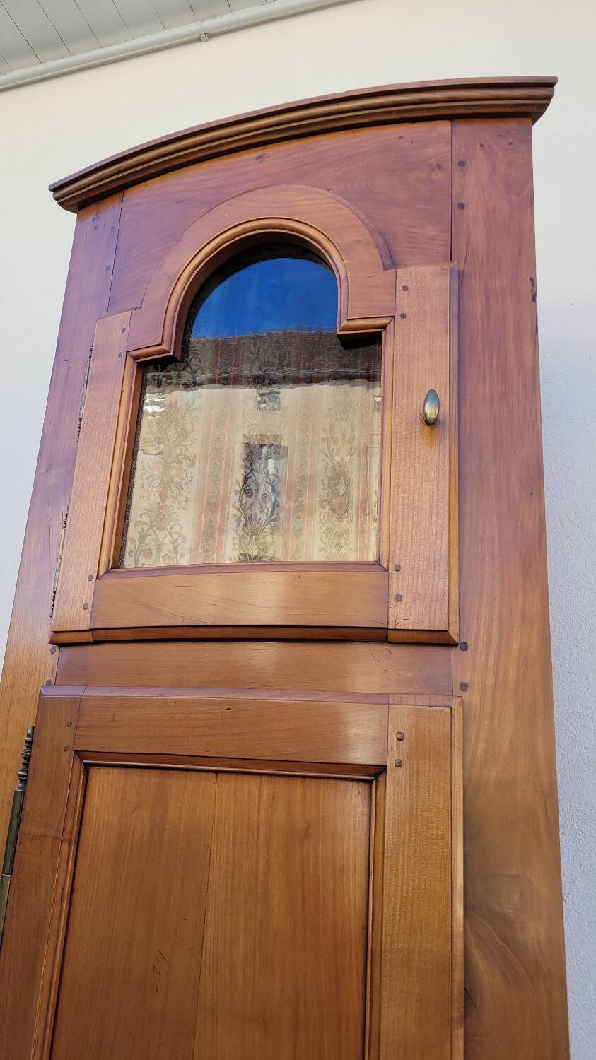 Corner glazed corner cabinet in old cherry wood 1900s