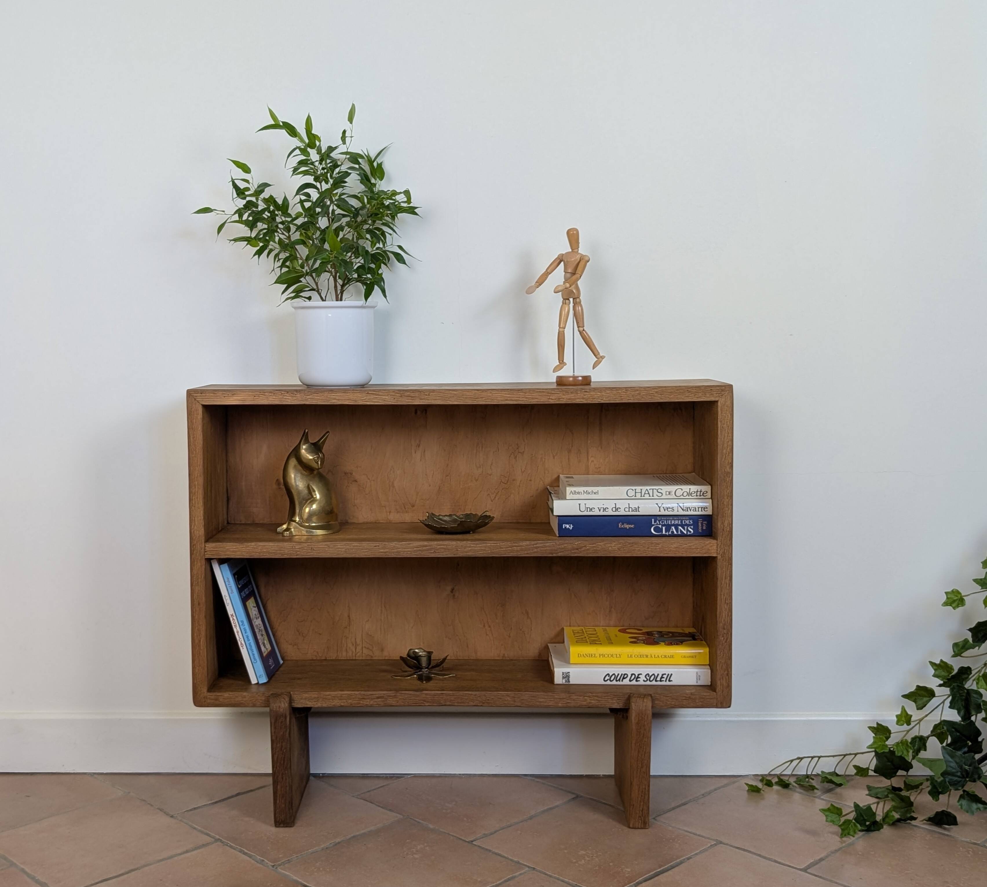Bookshelf