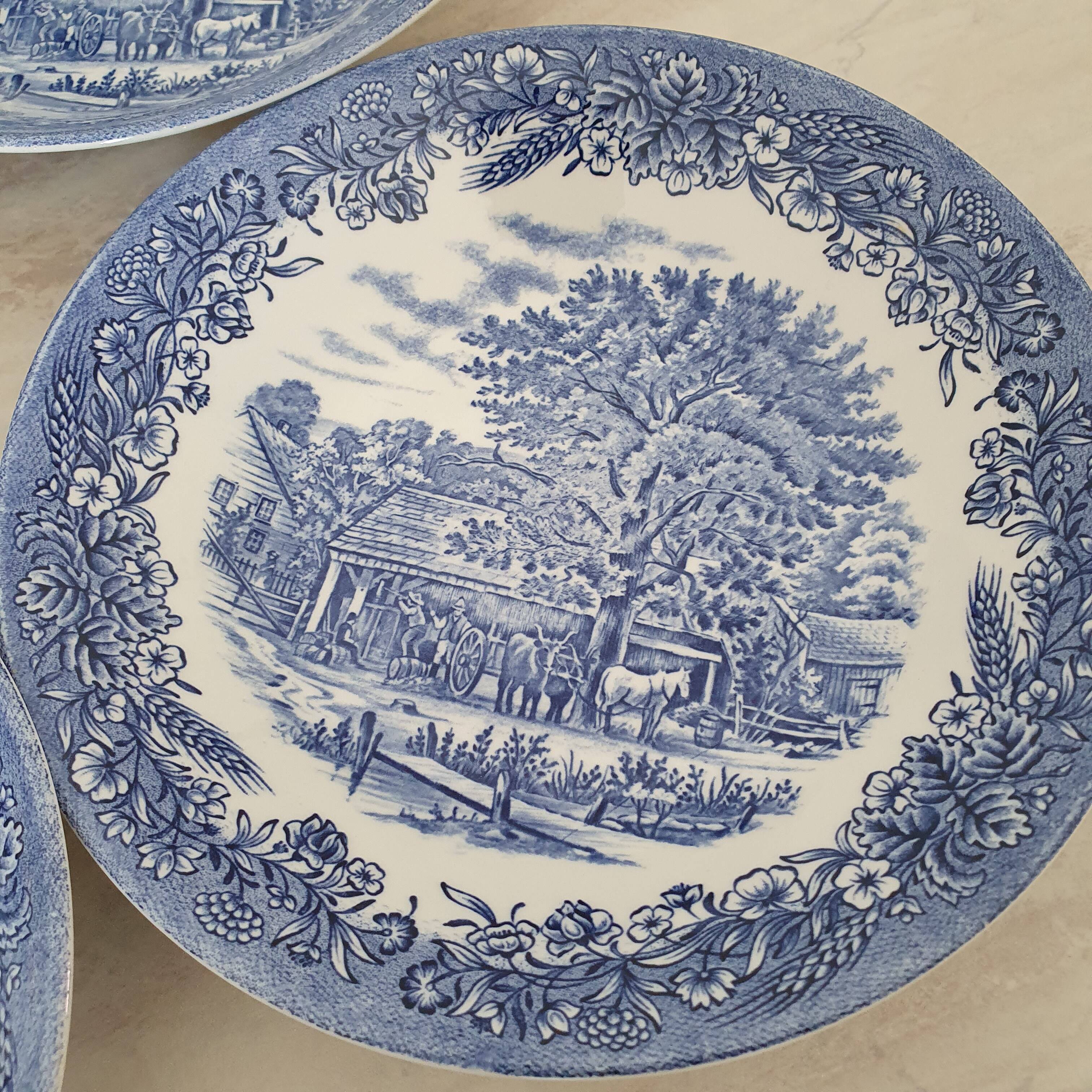 Churchill / Deep plates in English porcelain