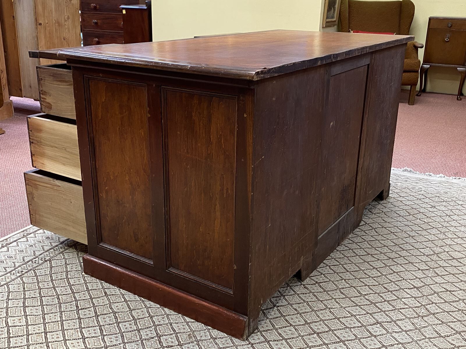 Flat mahogany desk early 20th century