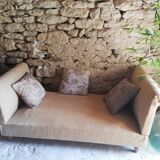Rest bed with its 3 cushions