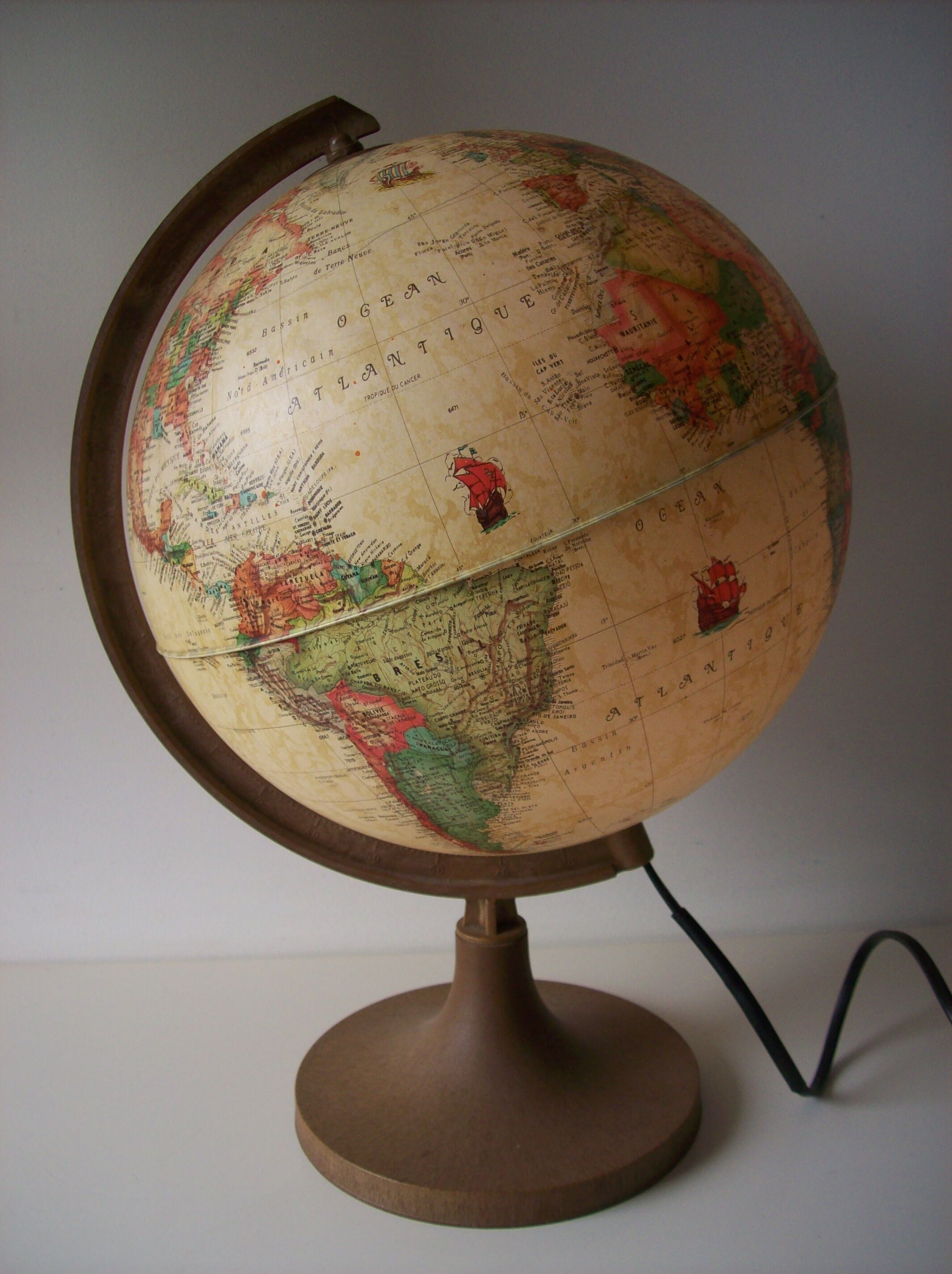 Light globe