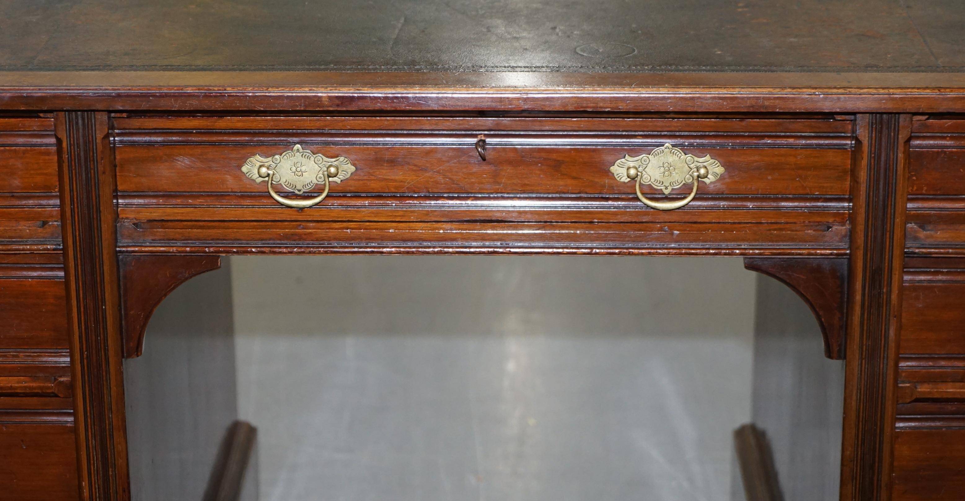 Rare bureau partenaires double caisson Hampton & Son Pall Mall bois dur
