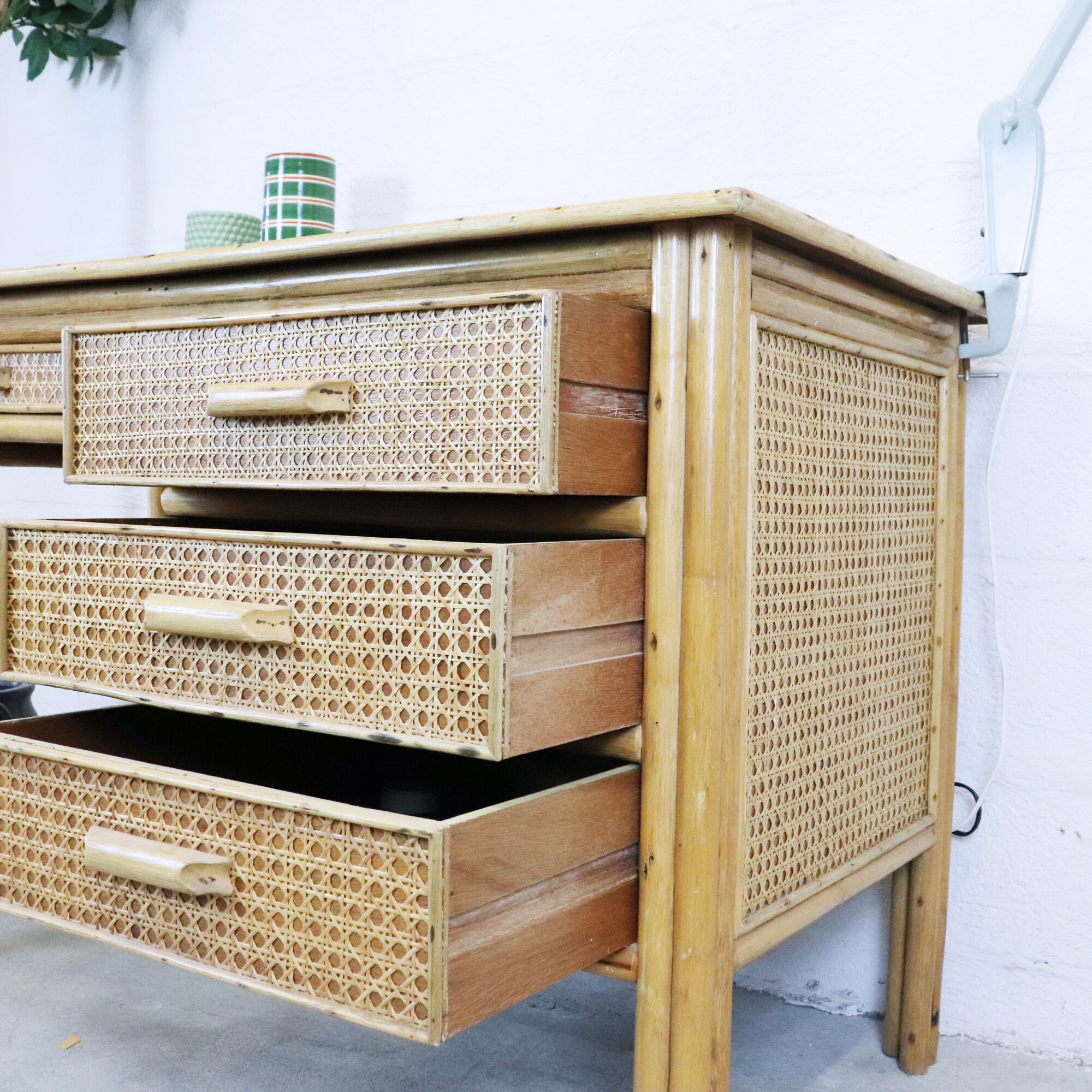 Desk in rattan and caning