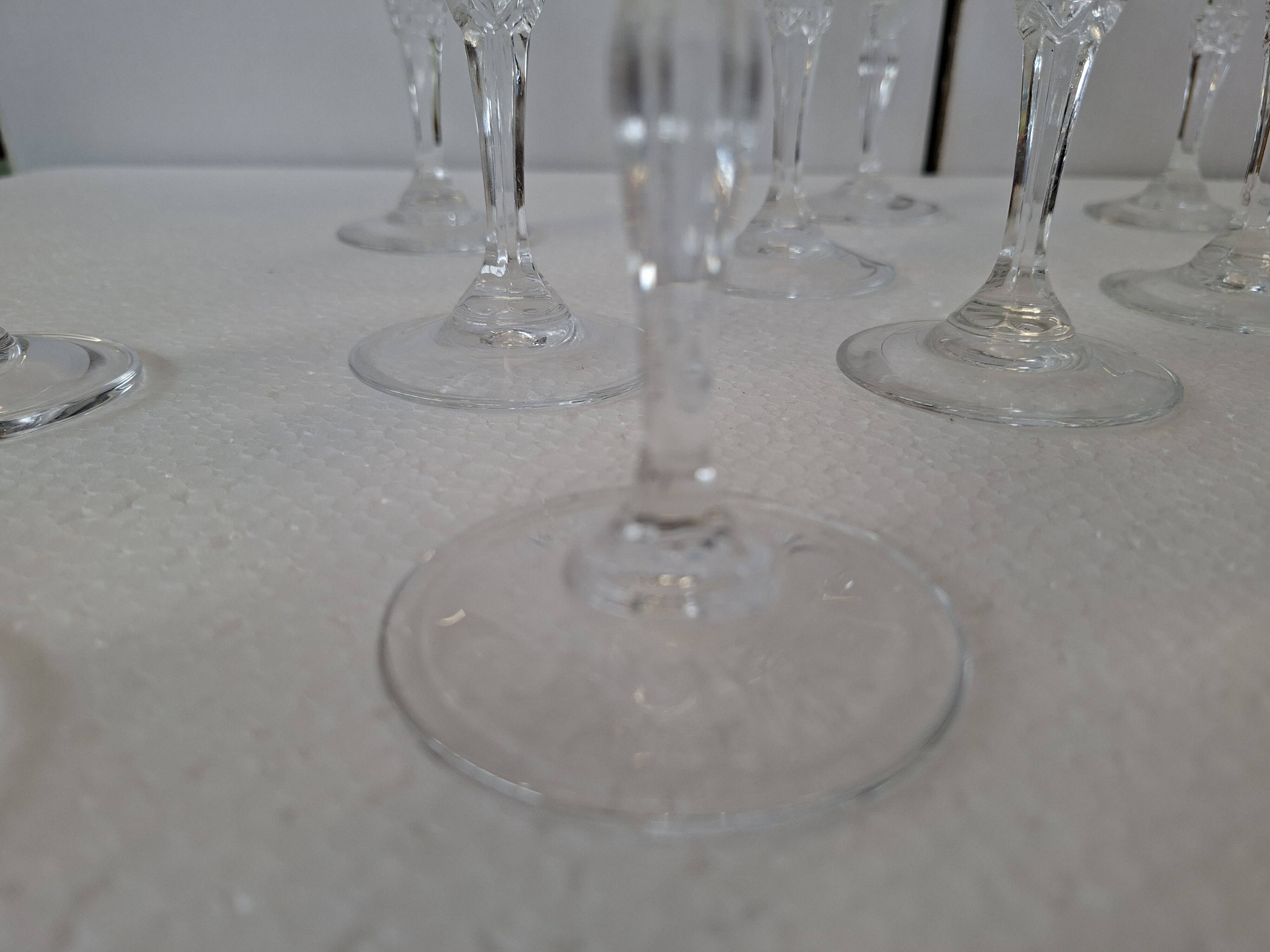 Ensemble de 20 verres en cristal taillé à la main (1985)
