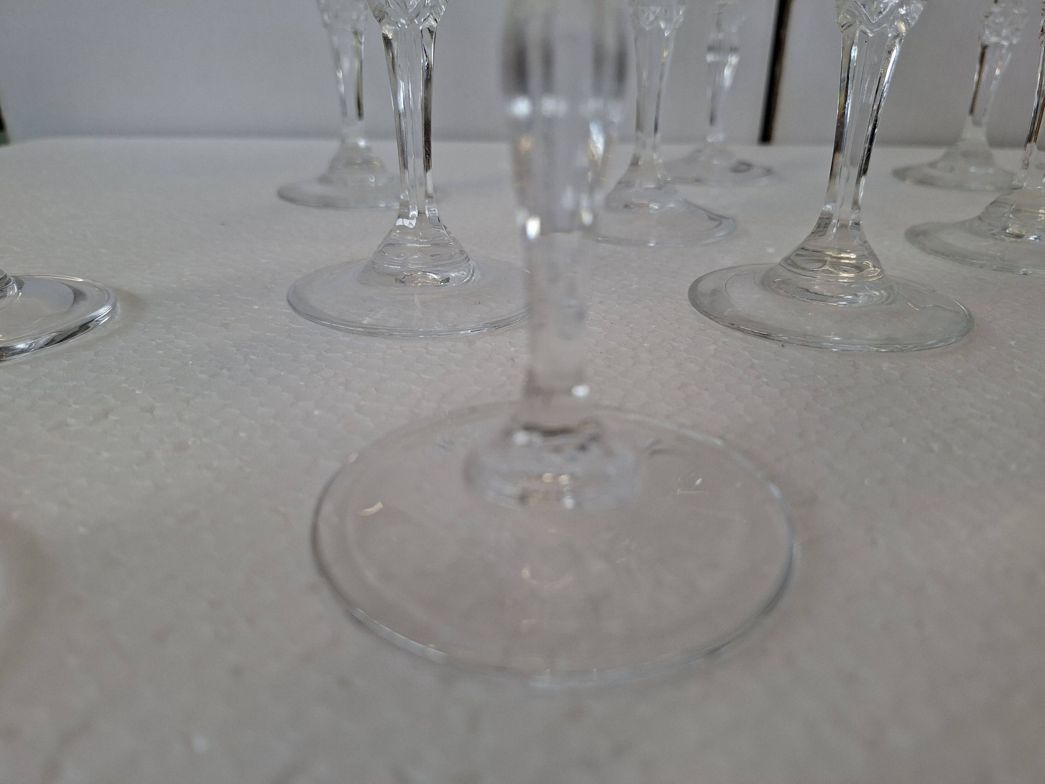 Ensemble de 20 verres en cristal taillé à la main (1985)