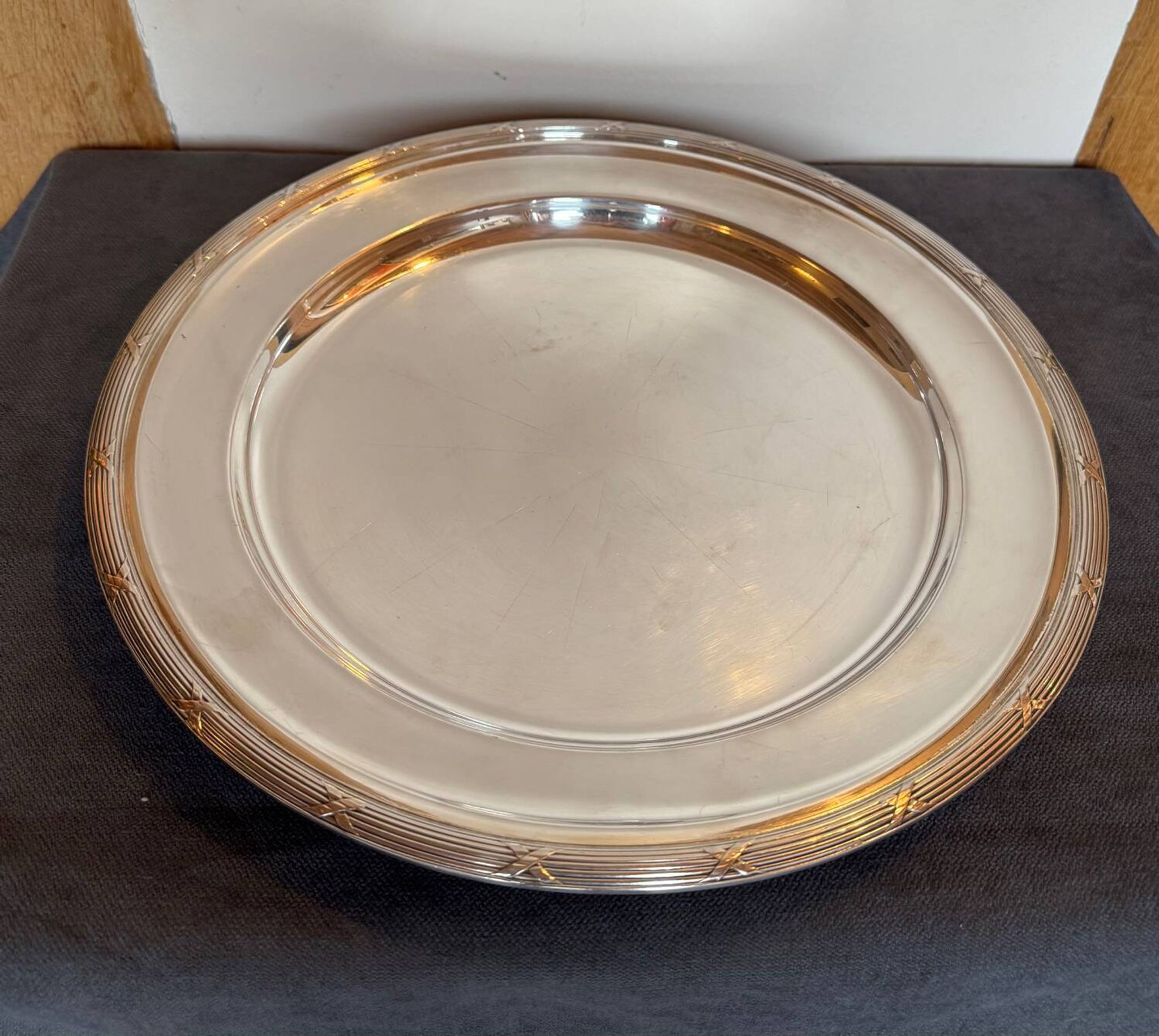 Large serving platter, silver-plated, Fracalanza, Brazil, 20th century.