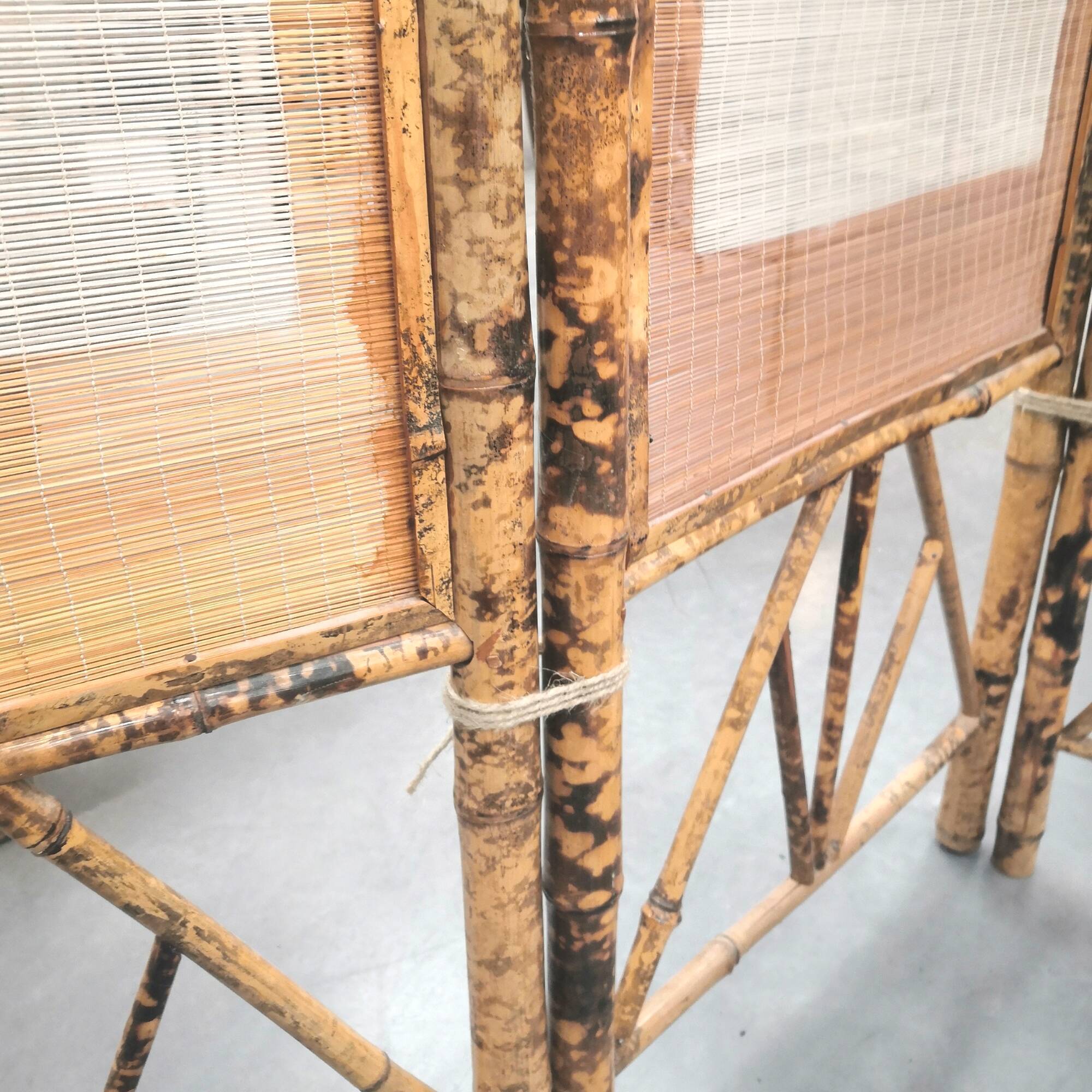 Screen in painted rice straw, bamboo and rattan with 5 panels - 1970