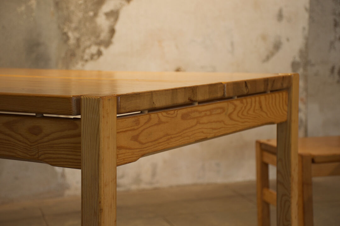 Shelf Savoie house Regain