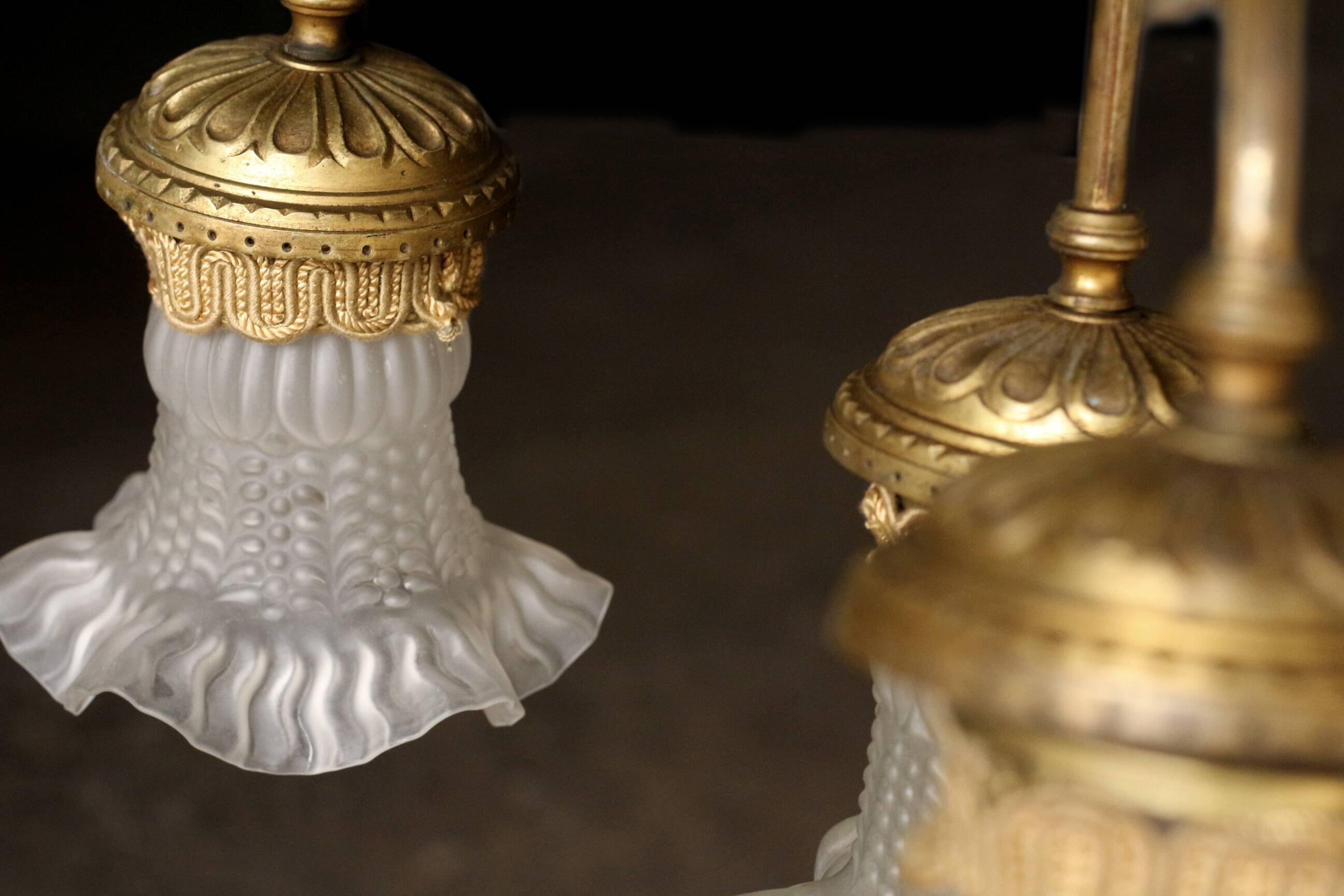 Beautiful light fixture (chandelier) in gilded bronze (1930s/40s)