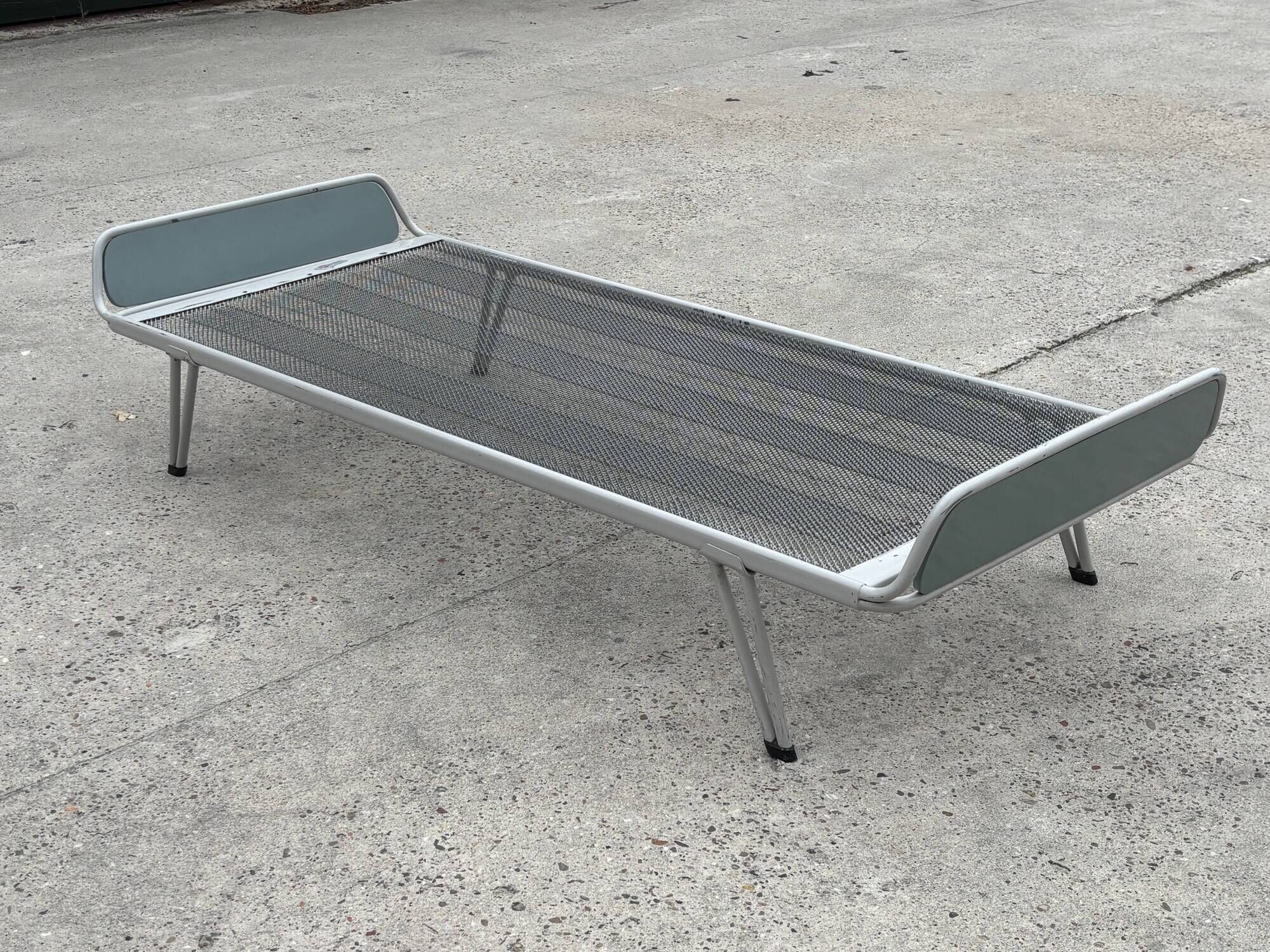 Vintage daybed 1960s minimalist metal from the Netherlands design