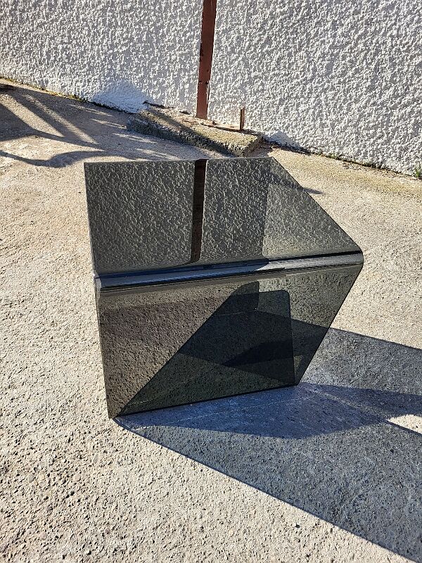 Table basse porte livres en verre 1970