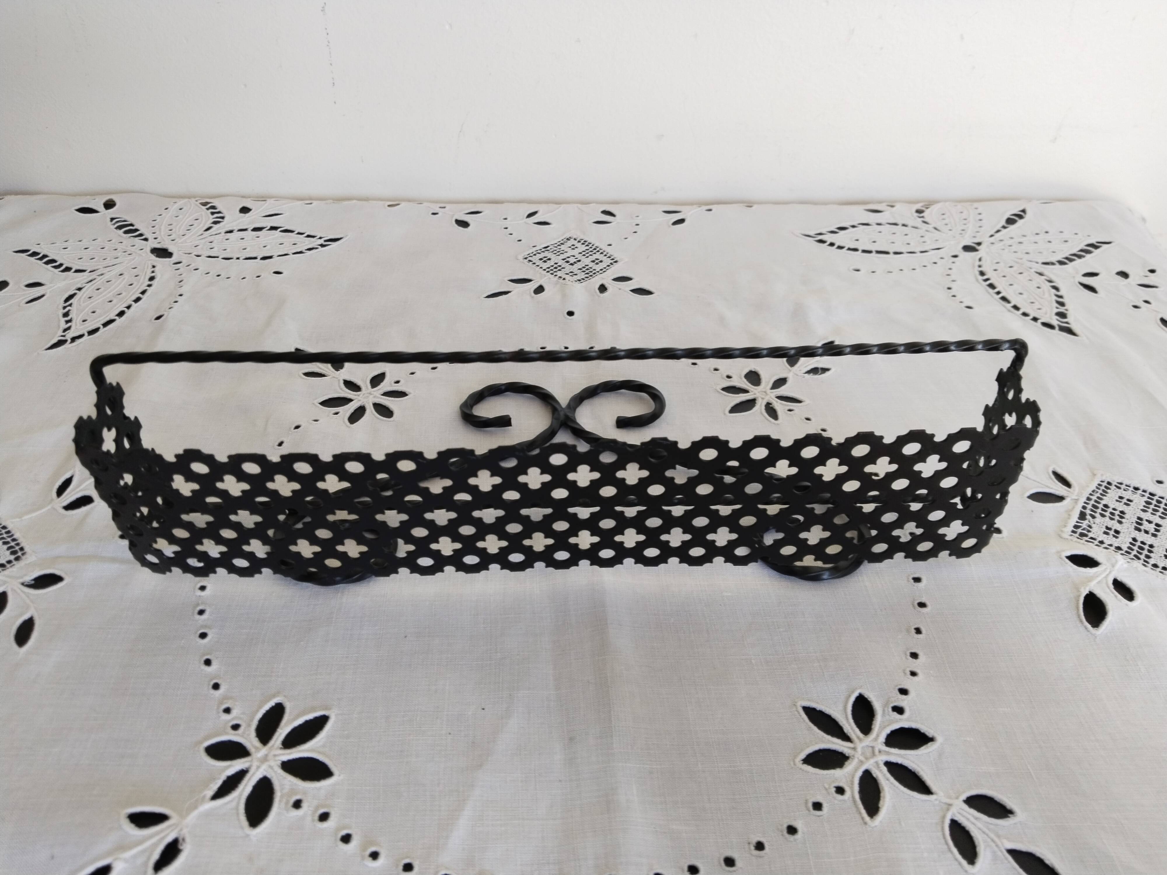Spice rack in black openwork metal