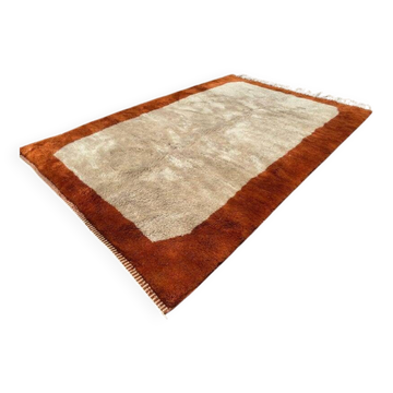 Terracotta and beige Moroccan Mrirt rug 340x230 cm – framed pattern