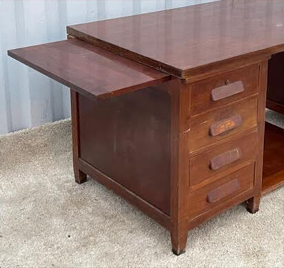 Bureau des années 1940