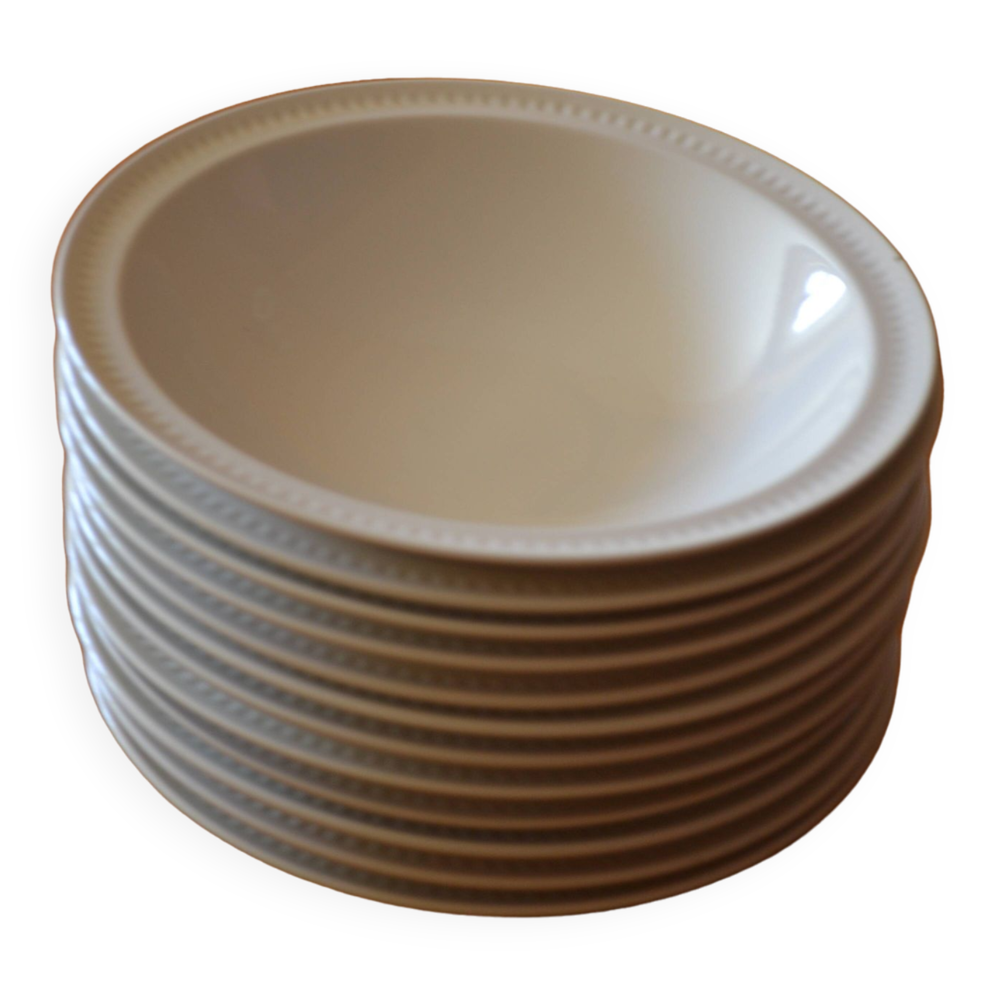 11 Soup plates