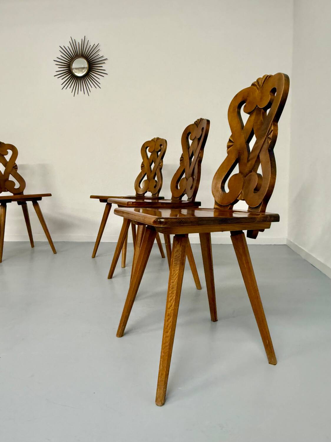 Set of 6 Alsatian double heart chairs in solid oak, early 20th century