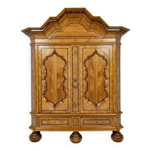 Armoire baroque en frêne - xviiie