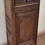 Buffet bas vintage 1700 en bois de chêne. Commode rustique en bois