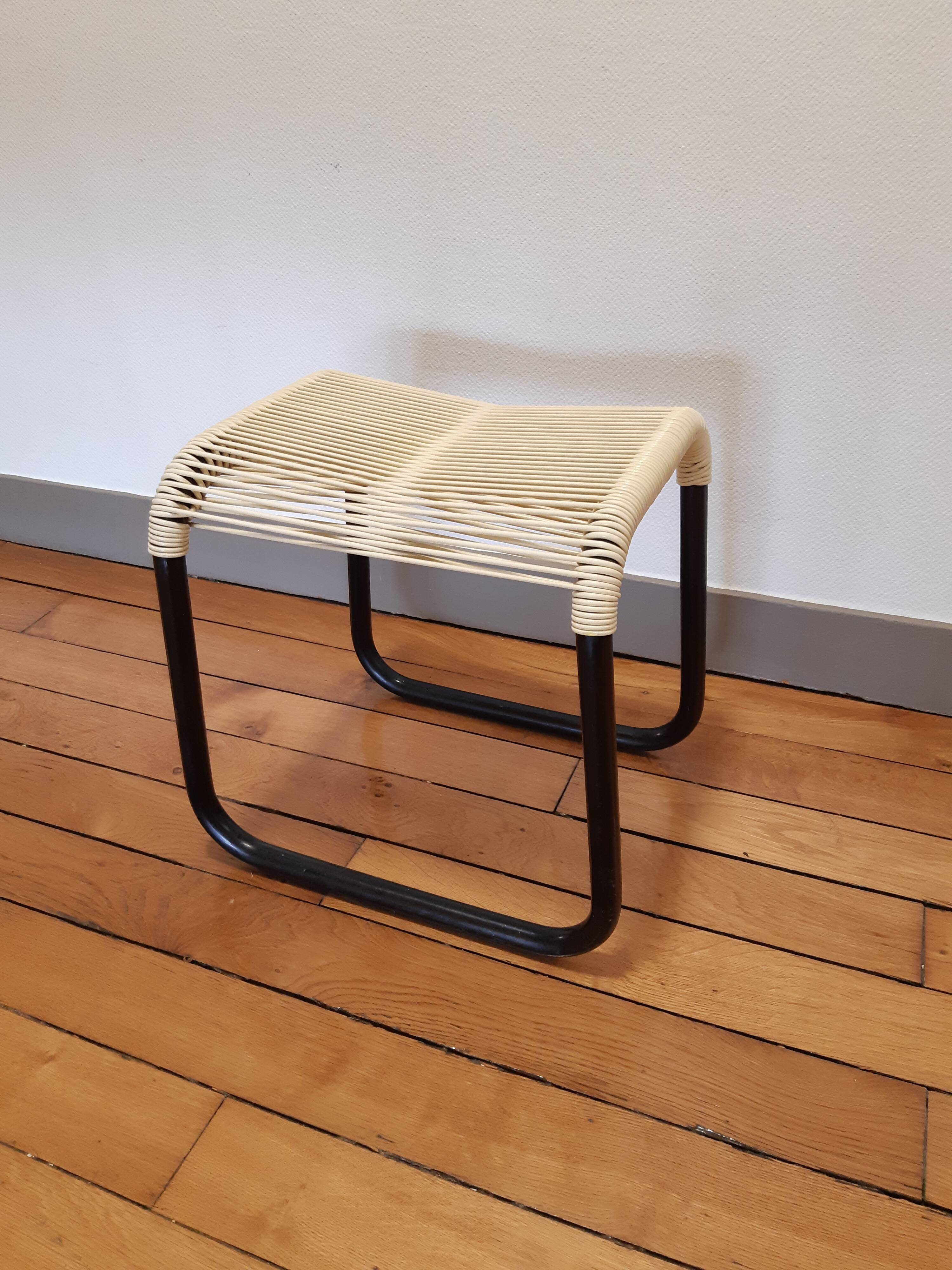 Vintage scoubidou metal tabouret