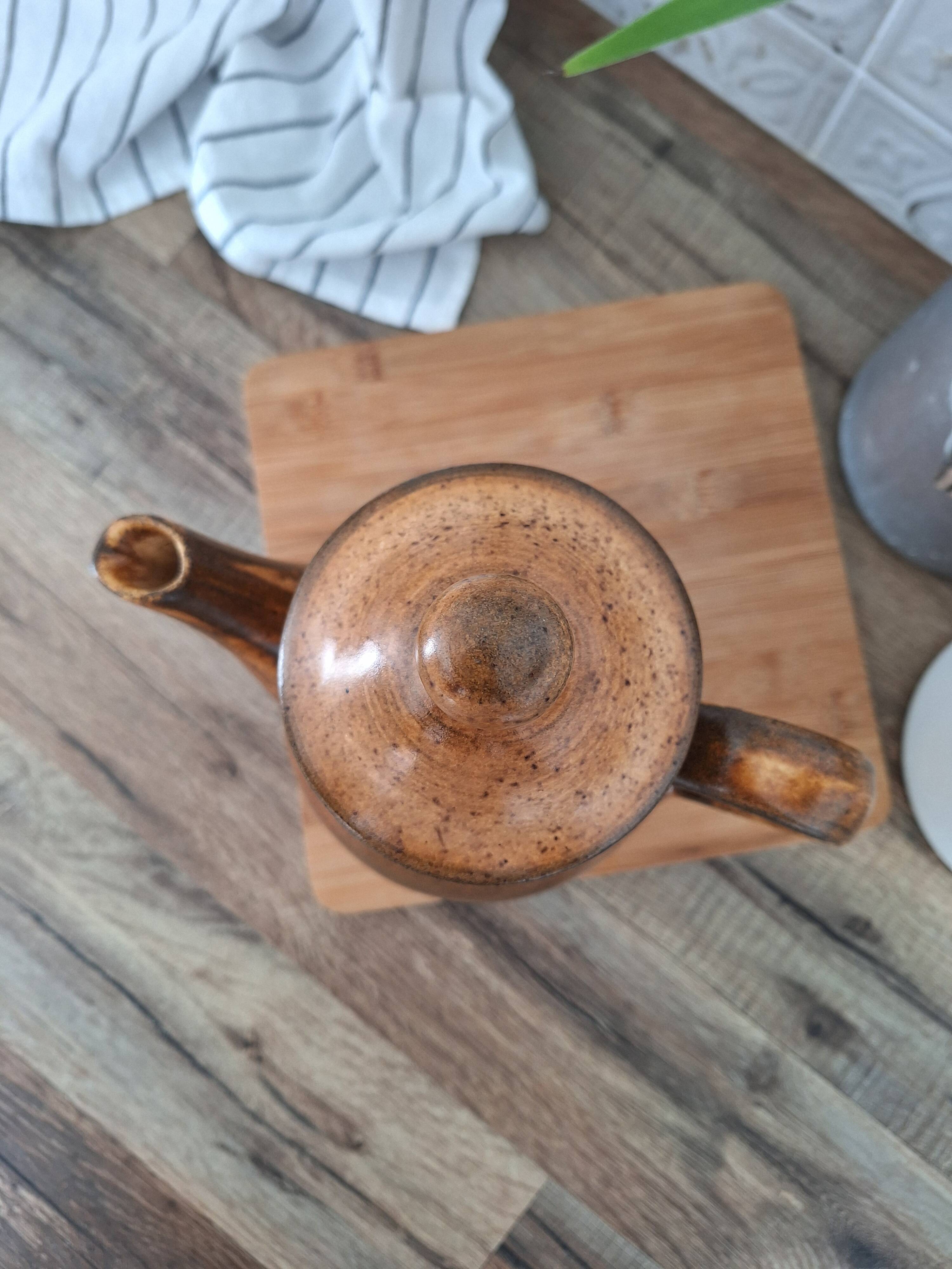 Vintage stoneware teapot / coffee pot