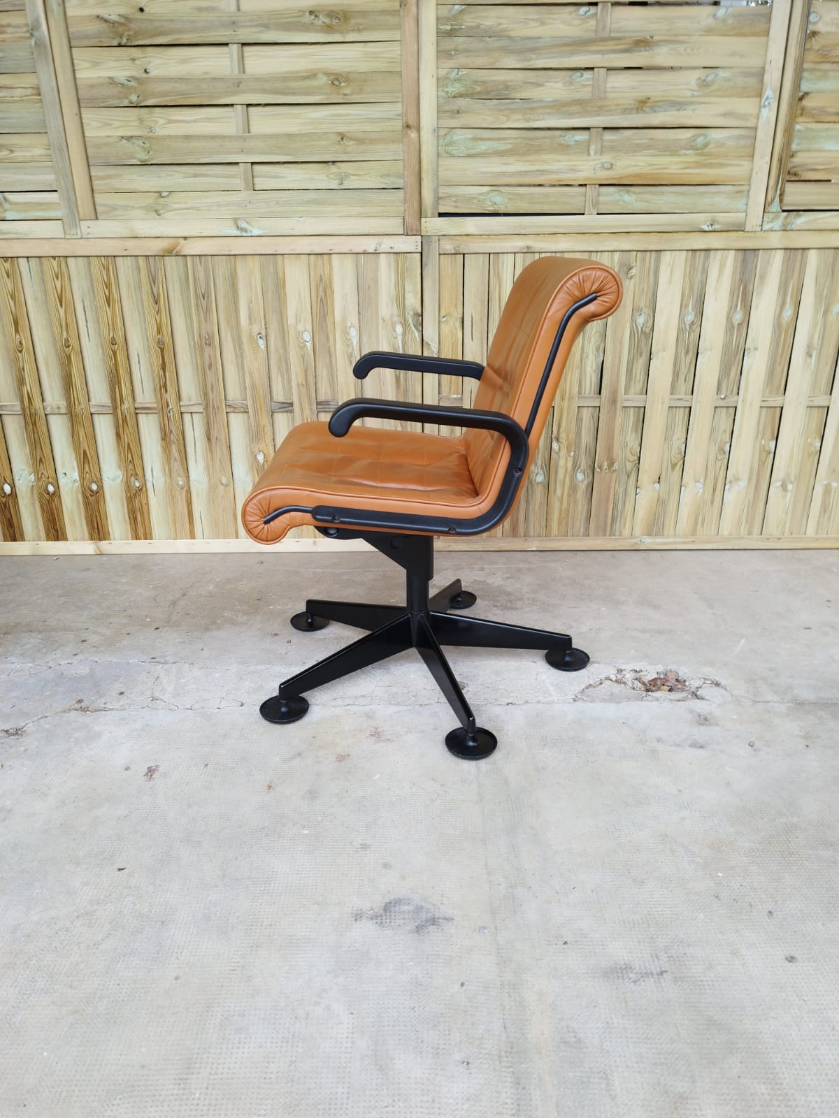 Armchair by Richard Sapper, Knoll 1980