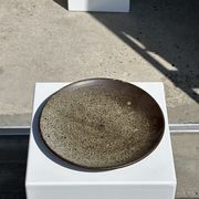 Plat en céramique vert indonésien D:26,5