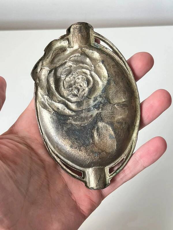 Vintage Lisieux metal ashtray / pocket emptier - 1930s art deco style